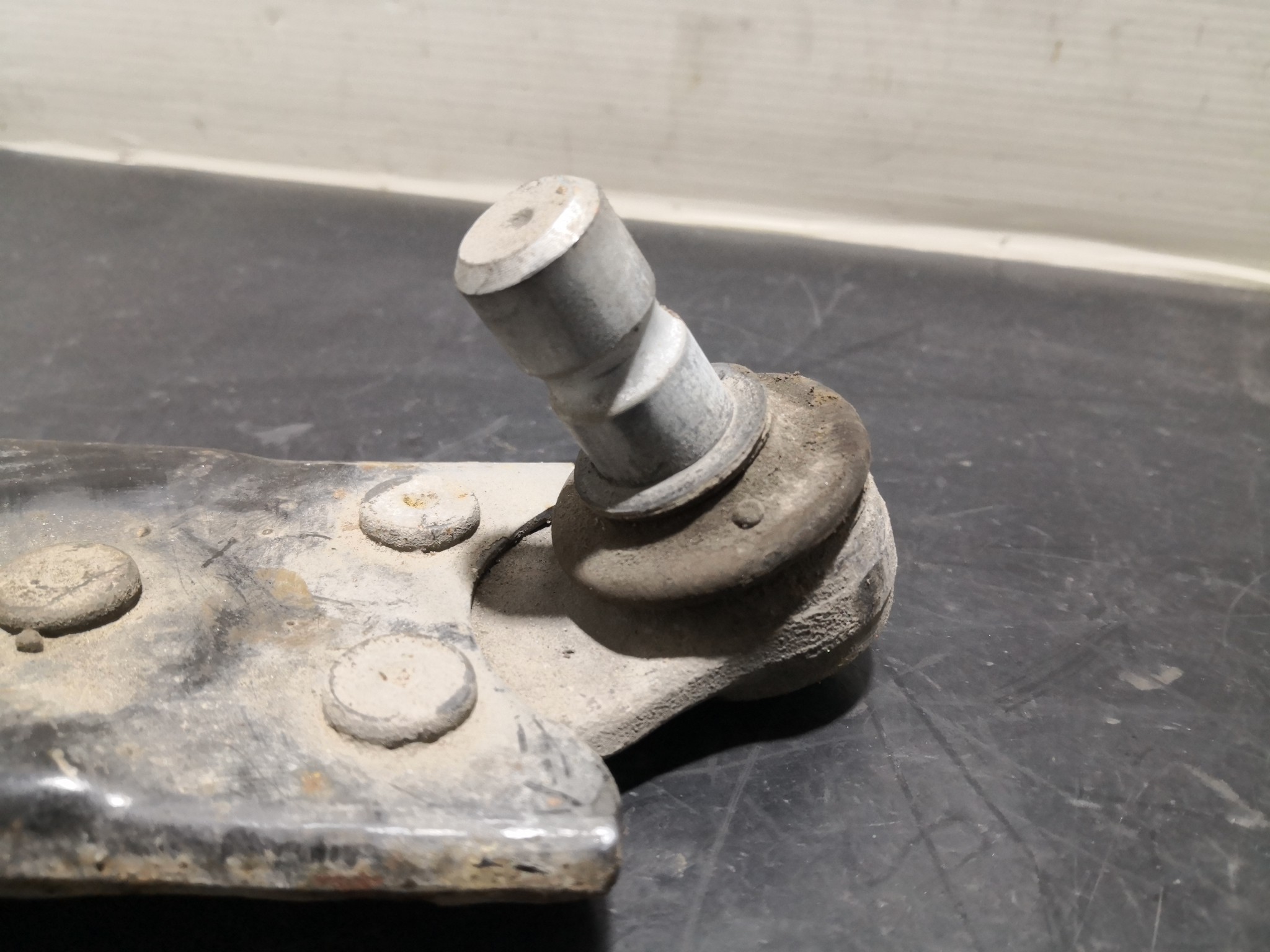 Braço Suspensão Frente Dto VOLVO V40 Hatchback (525, 526) | 12 -  Imagem-2