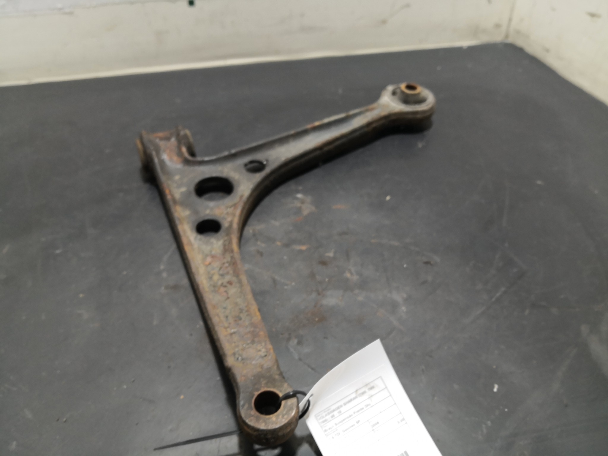 Braço Suspensão Frente Dto VOLKSWAGEN - ID S_94073