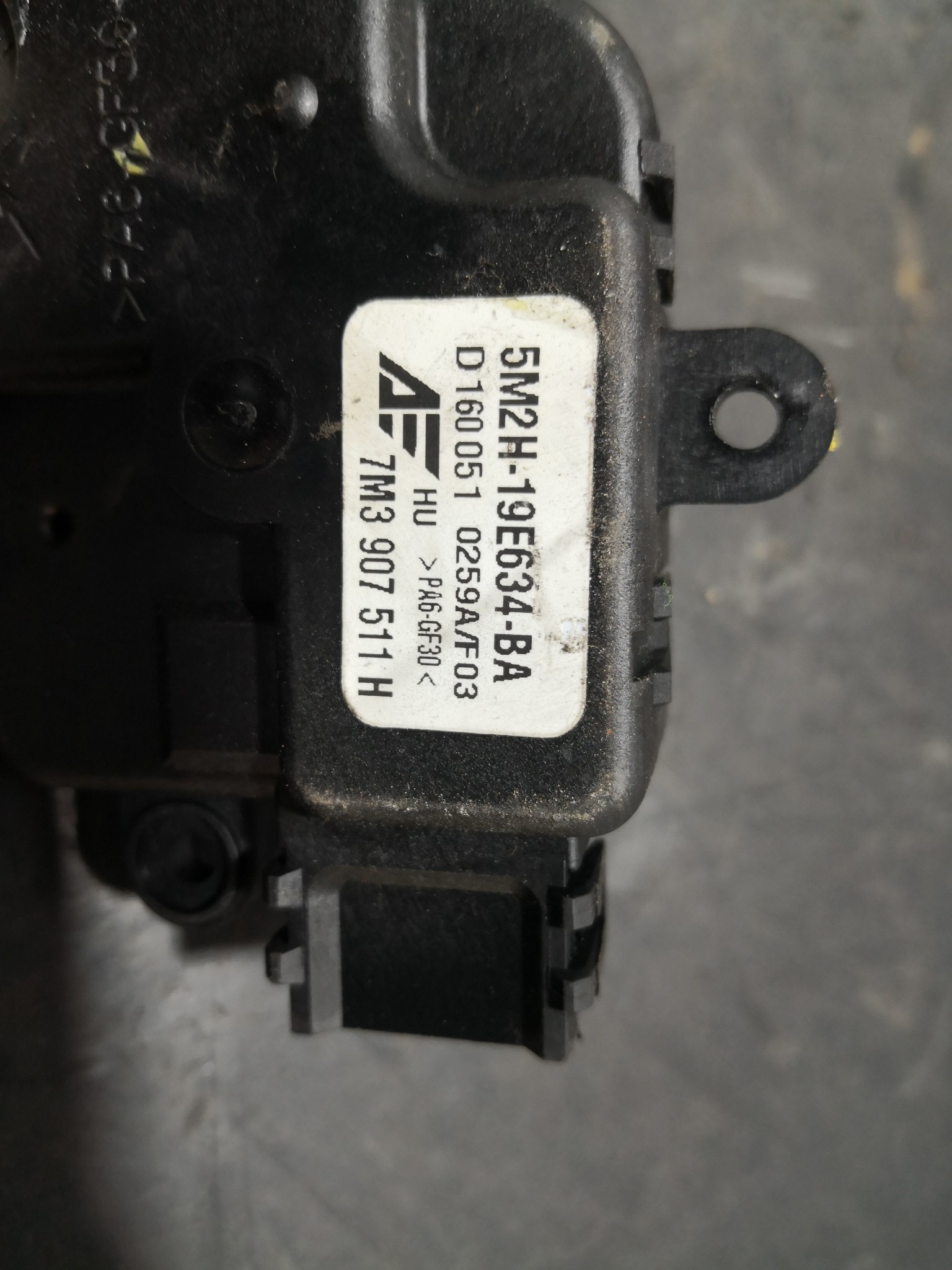 Motor de Comporta VOLKSWAGEN SHARAN (7M8, 7M9, 7M6) | 95 - 10 Imagem-1