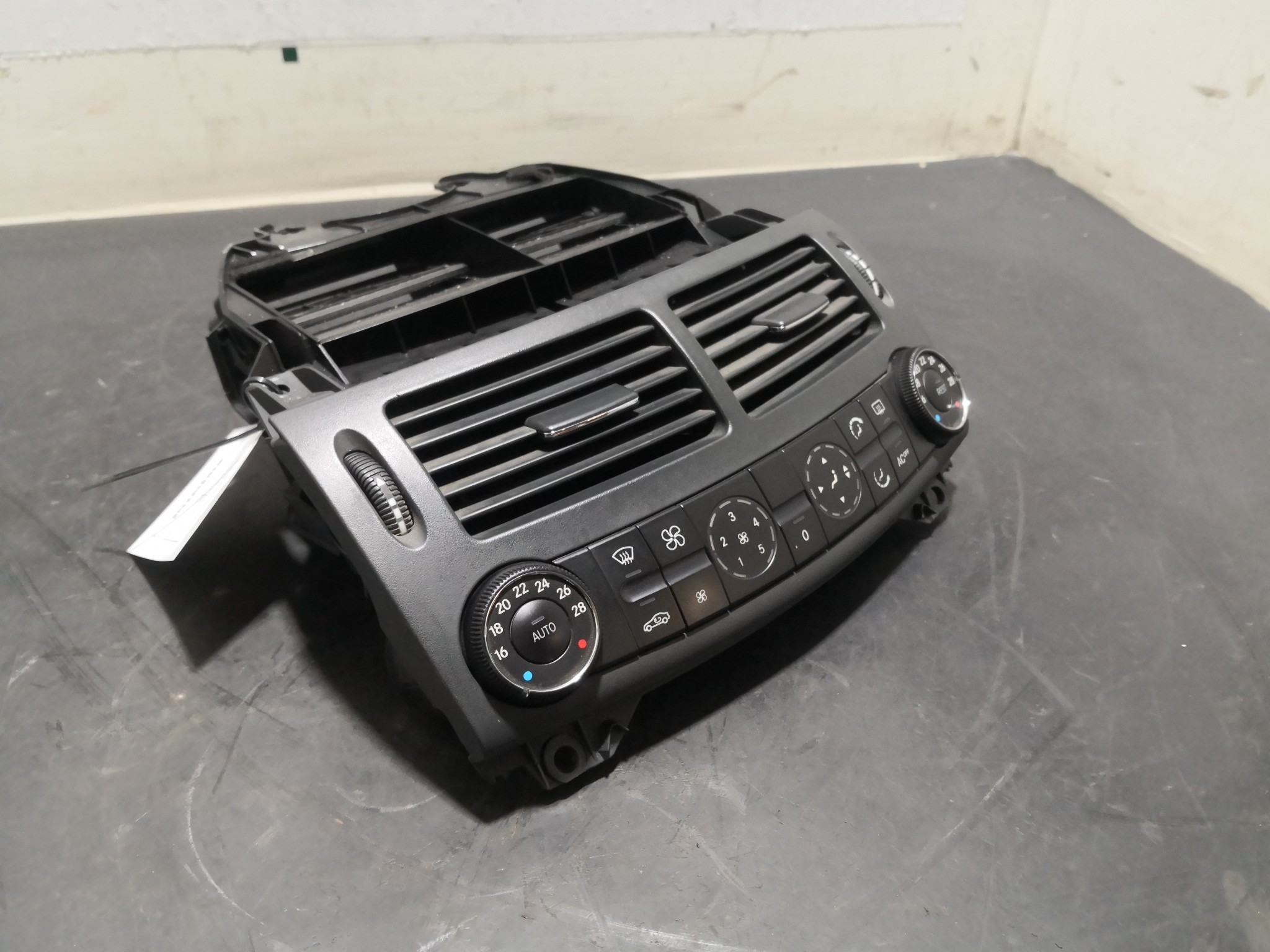 Climatronic MERCEDES-BENZ E-CLASS (W211) | 02 - 09 Imagem-1