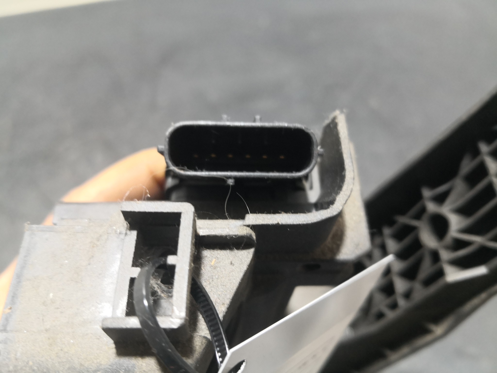 Pedal Potenciometro Acelerador SKODA OCTAVIA II Combi (1Z5) | 04 - 13 Imagem-3