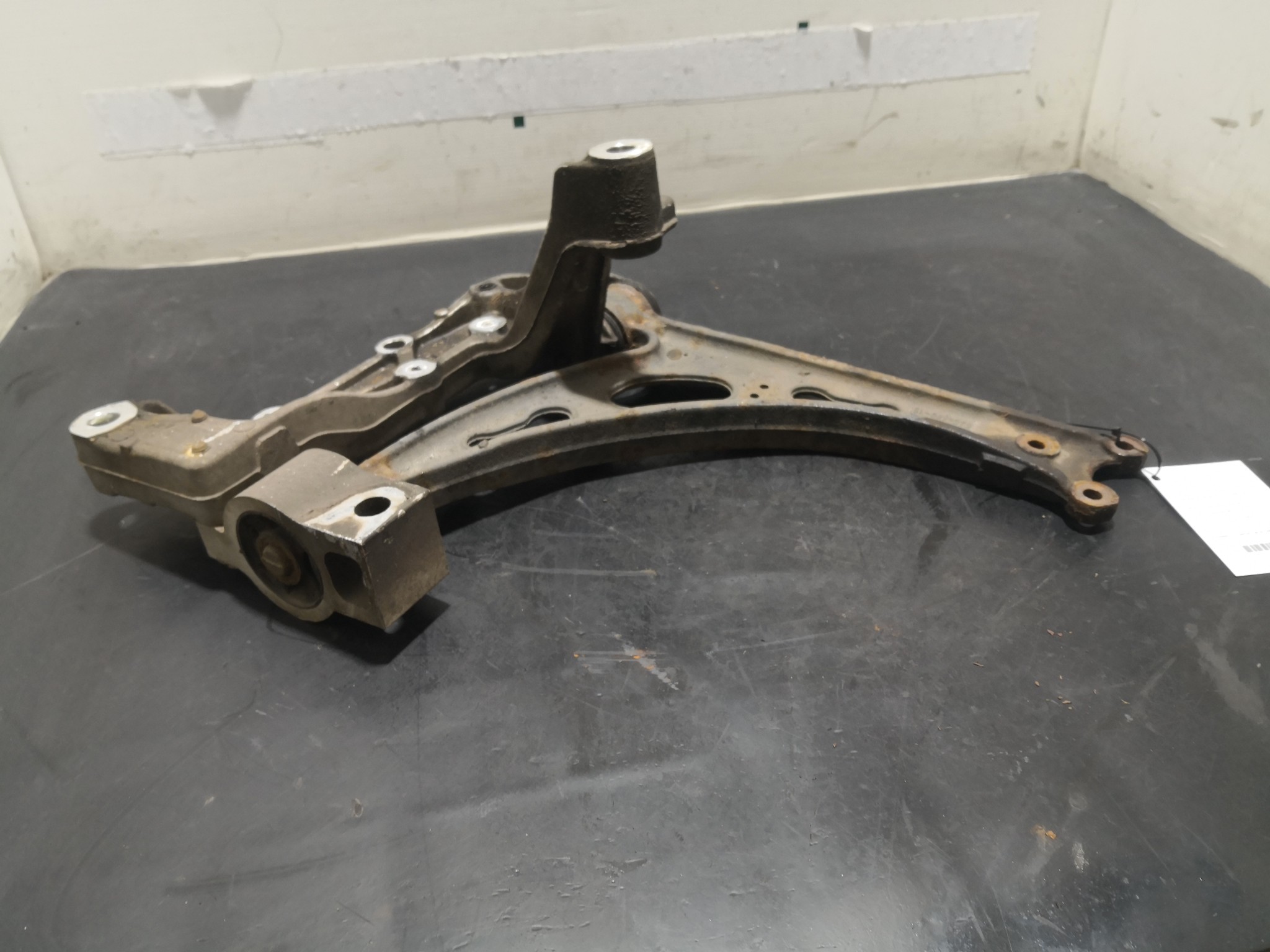 Braço Suspensão Frente Dto SKODA - ID S_94139