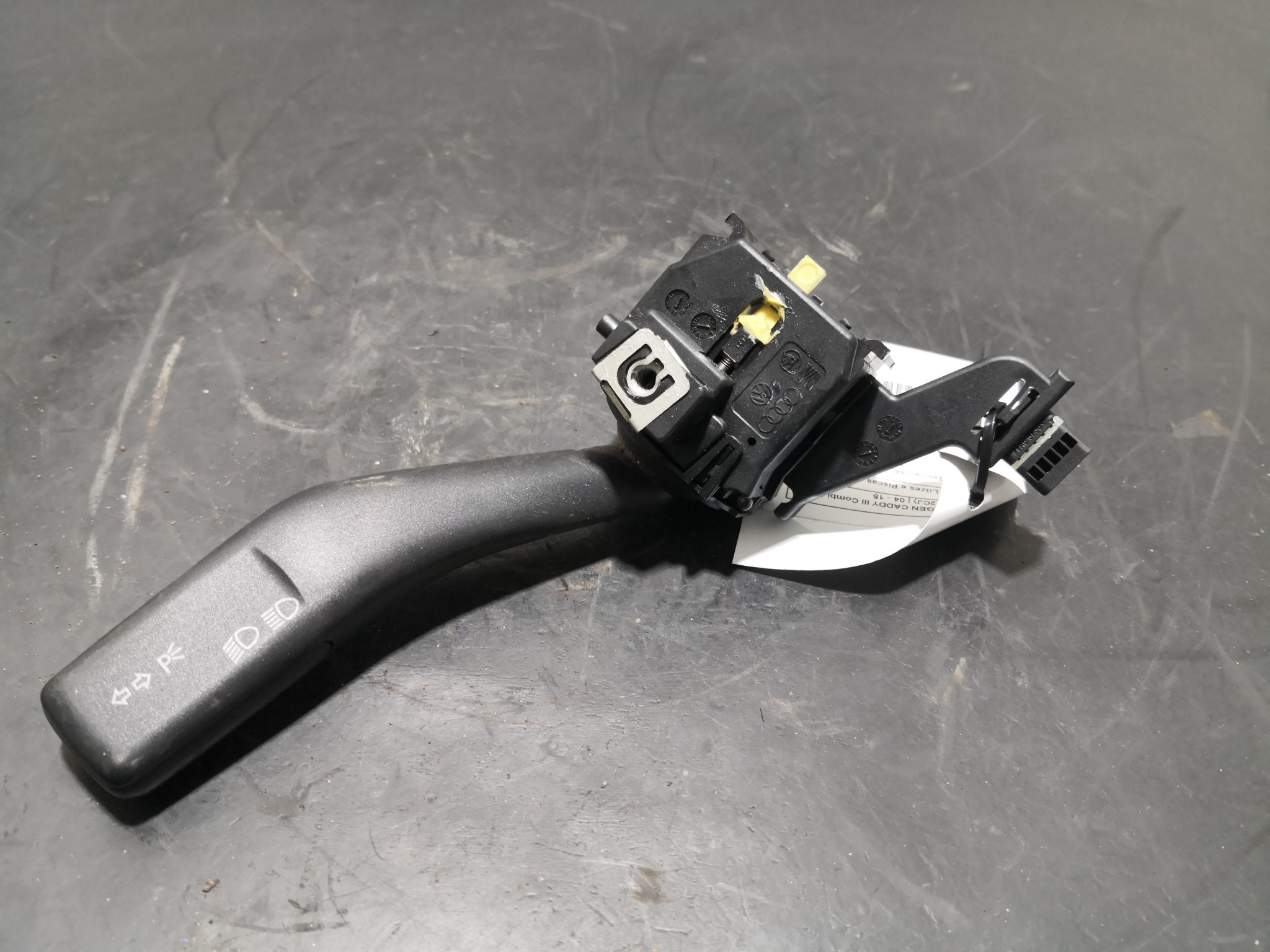 Manipulo Luzes e Piscas VOLKSWAGEN - ID S_95321