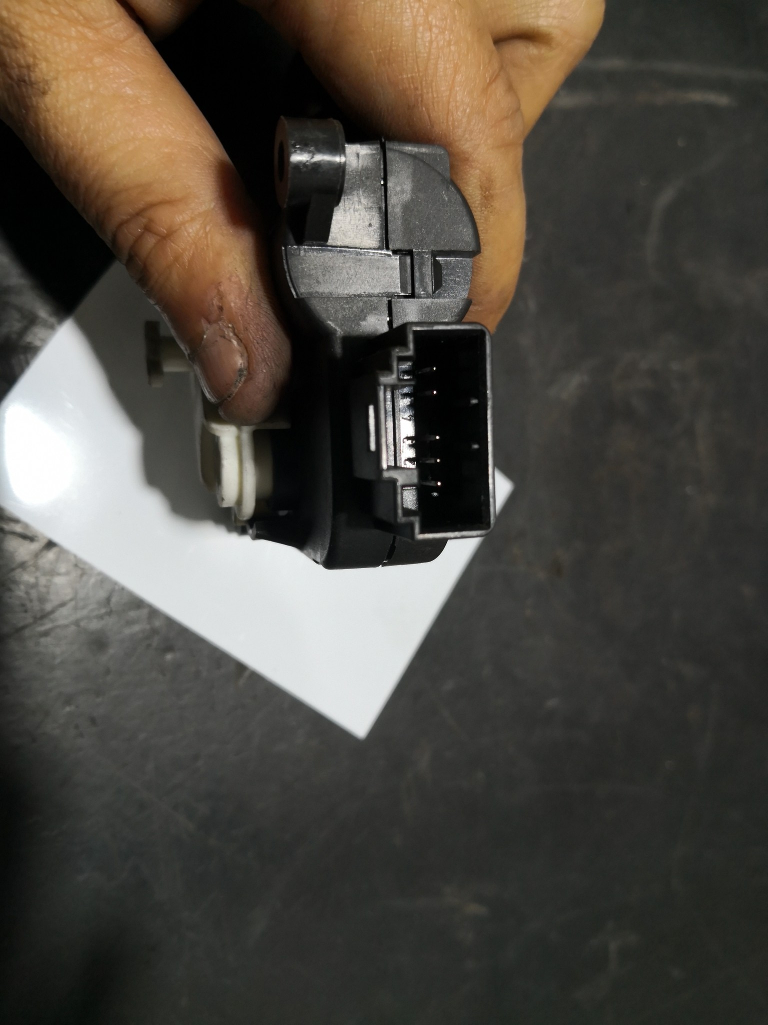 Motor de Comporta VOLKSWAGEN CADDY III Combi (2KB, 2KJ, 2CB, 2CJ) | 04 - 15 Imagem-3