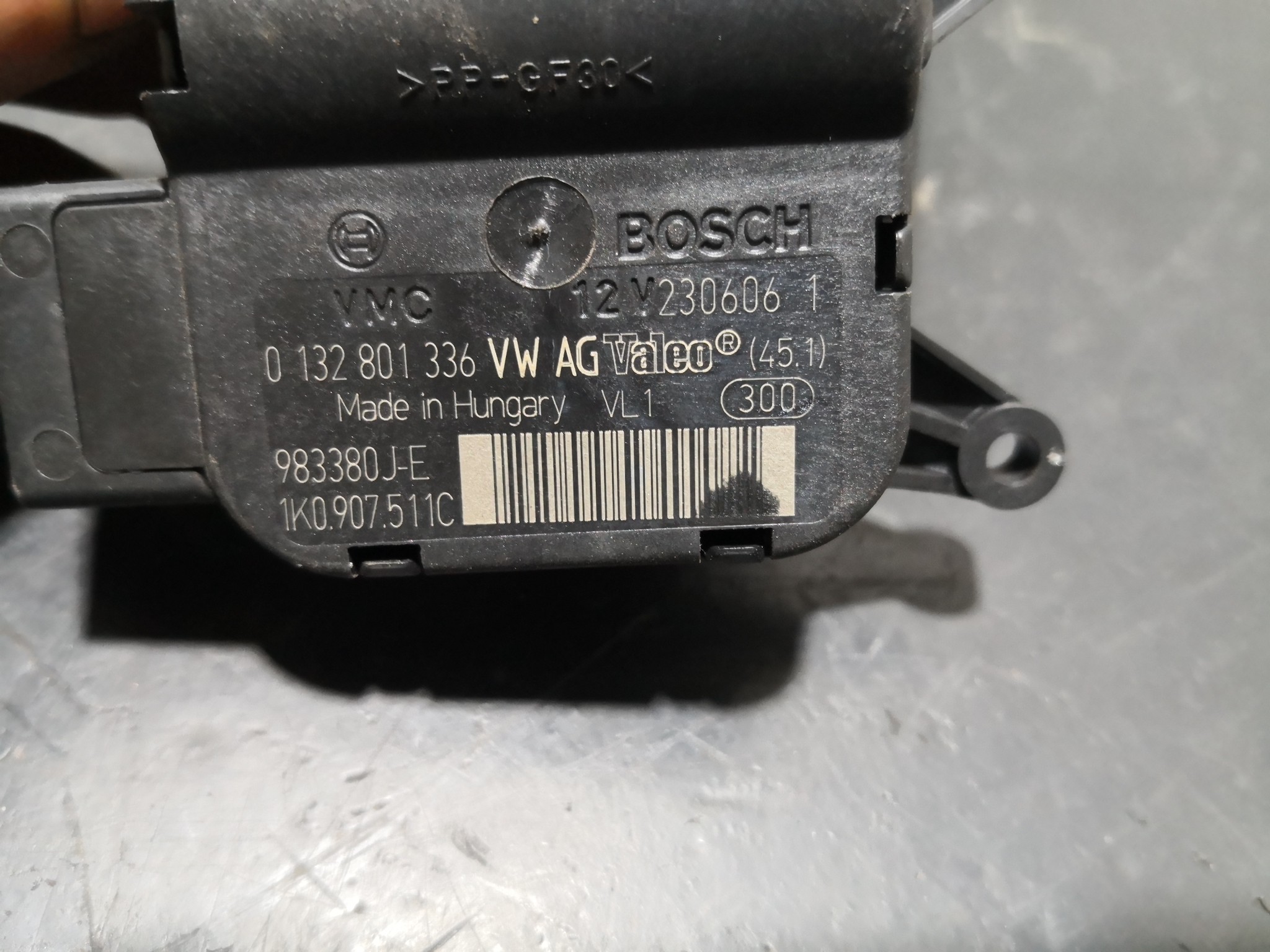 Motor de Comporta VOLKSWAGEN CADDY III Combi (2KB, 2KJ, 2CB, 2CJ) | 04 - 15 Imagem-1