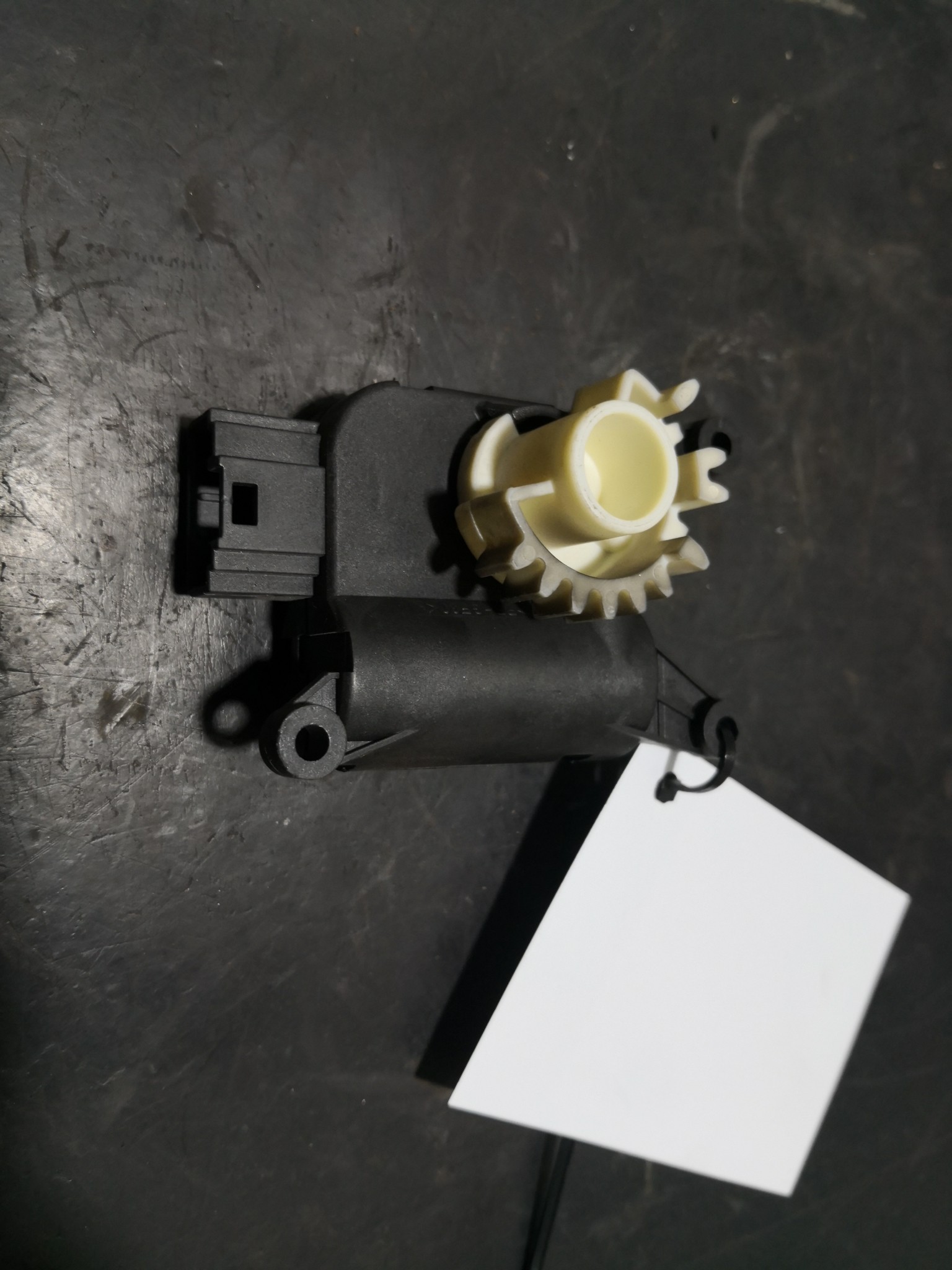 Motor de Comporta VOLKSWAGEN CADDY III Combi (2KB, 2KJ, 2CB, 2CJ) | 04 - 15 Imagem-2