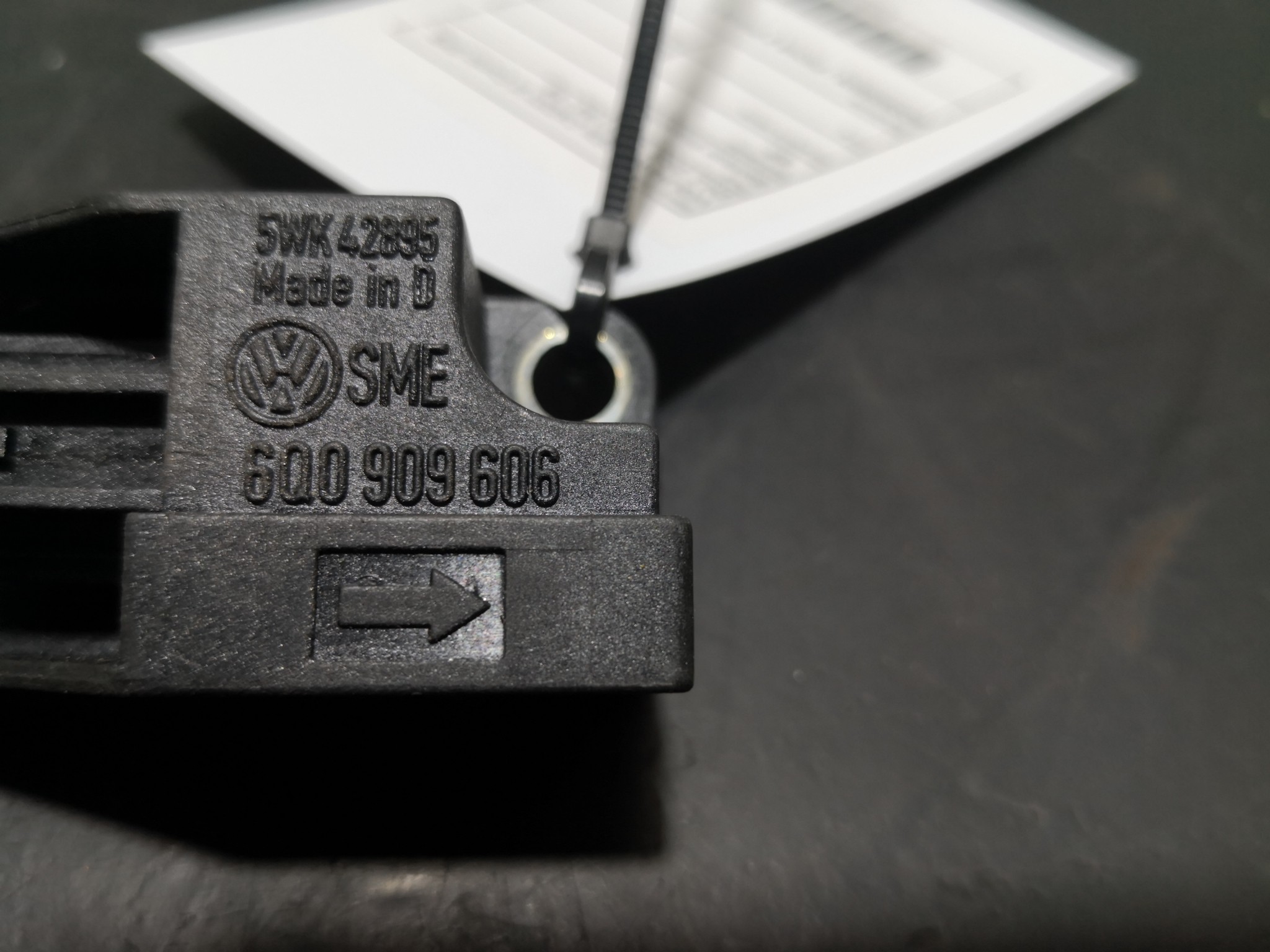 Sensor Impacto VOLKSWAGEN CADDY III Combi (2KB, 2KJ, 2CB, 2CJ) | 04 - 15 Imagem-1