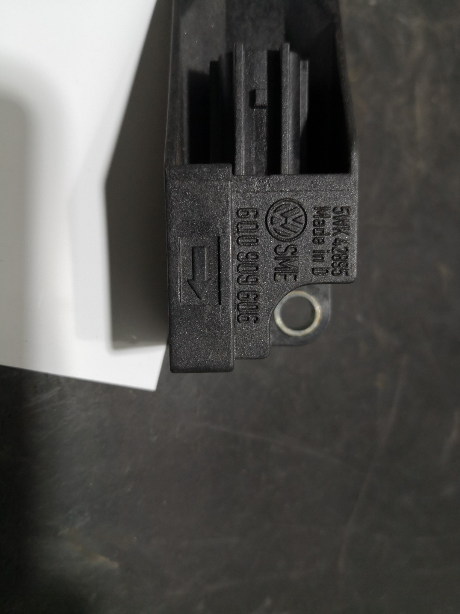 Sensor Impacto VOLKSWAGEN CADDY III Combi (2KB, 2KJ, 2CB, 2CJ) | 04 - 15 Imagem-1