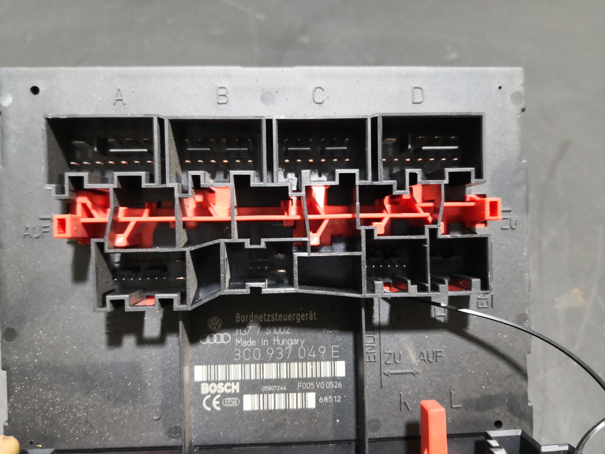 BSI VOLKSWAGEN CADDY III Combi (2KB, 2KJ, 2CB, 2CJ) | 04 - 15 Imagem-3