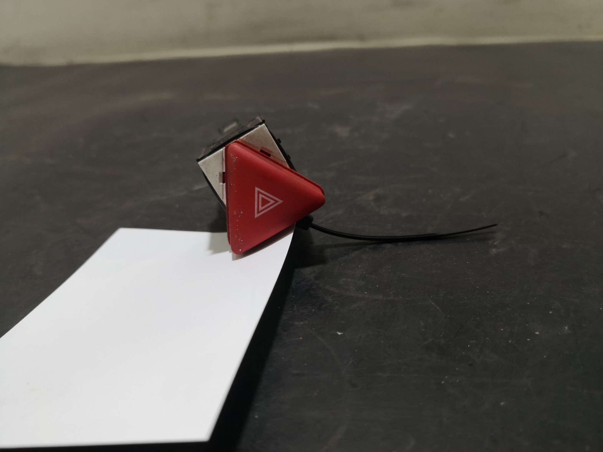 Botão 4 Piscas VOLKSWAGEN - ID S_95409