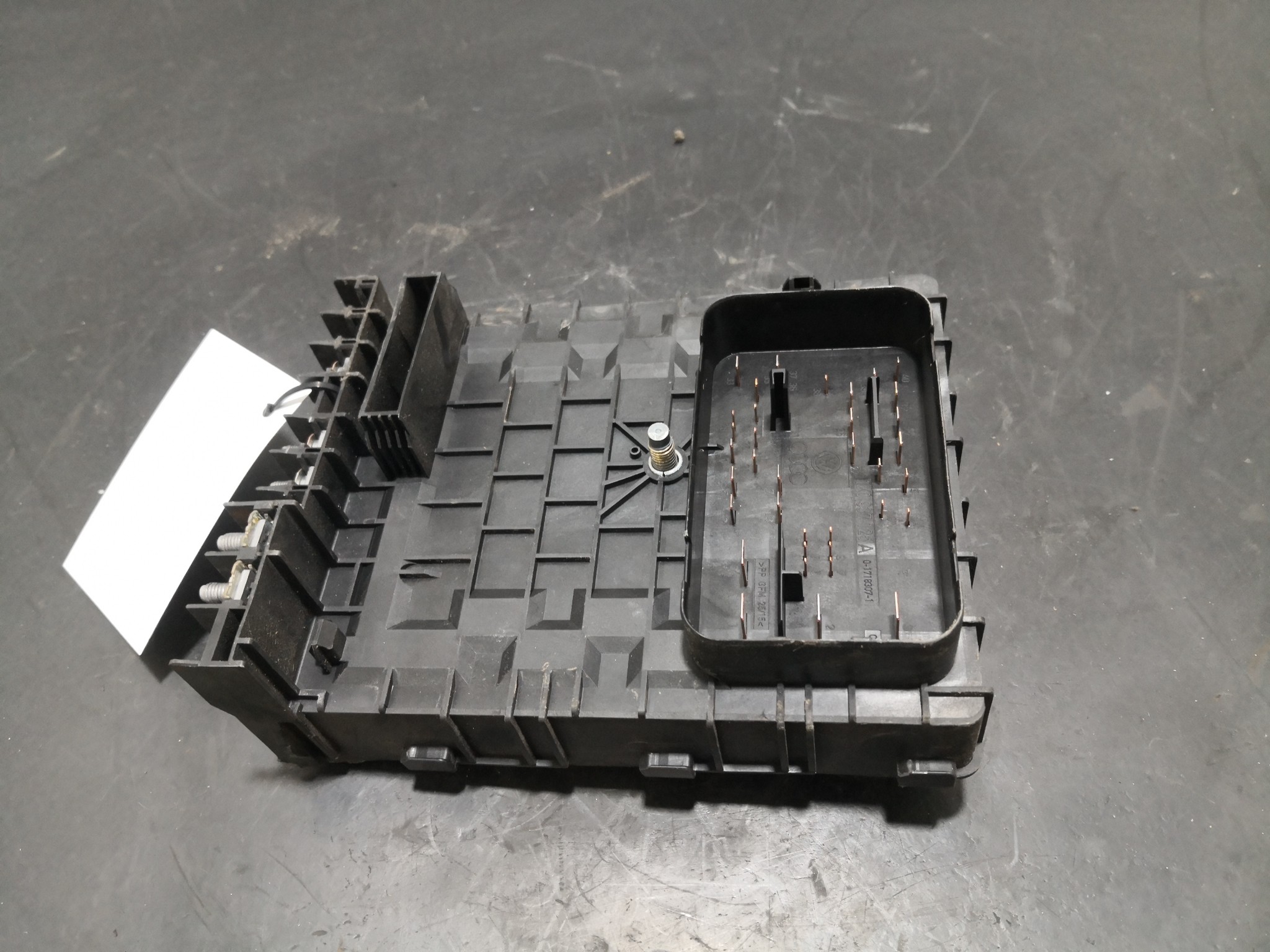 Caixa dos Fusíveis VOLKSWAGEN GOLF V (1K1) | 03 - 09 Imagem-2