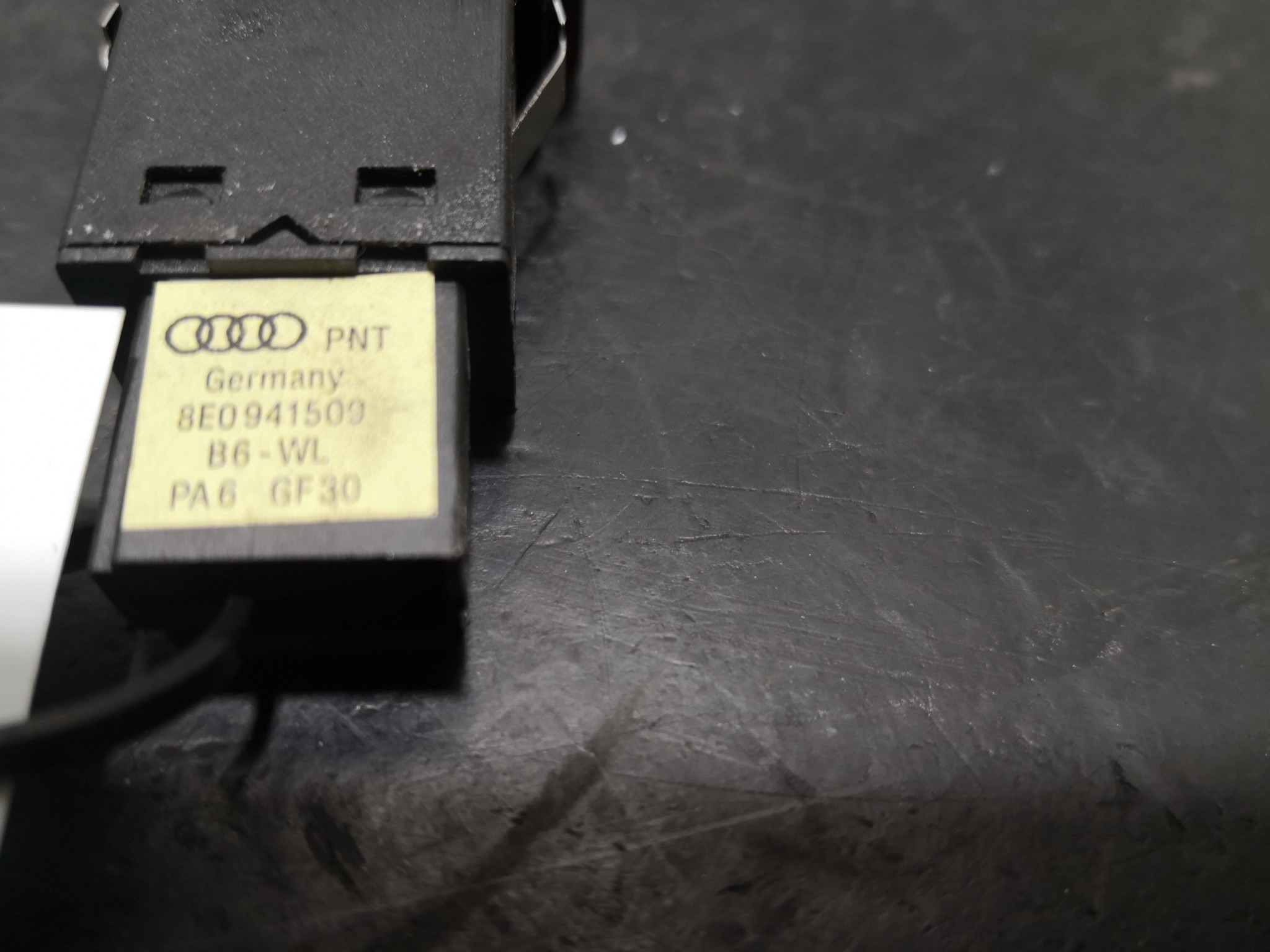 Botão 4 Piscas AUDI A4 Avant (8E5, B6) | 00 - 05 Imagem-2