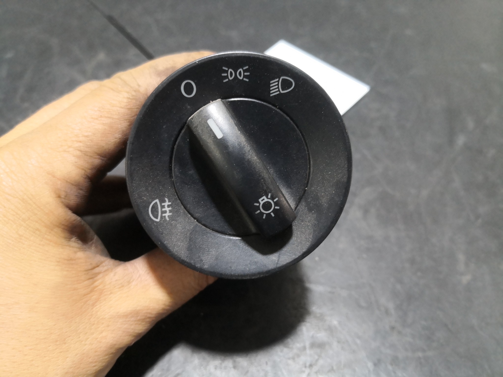 Botão de Luzes VOLKSWAGEN - ID S_95532