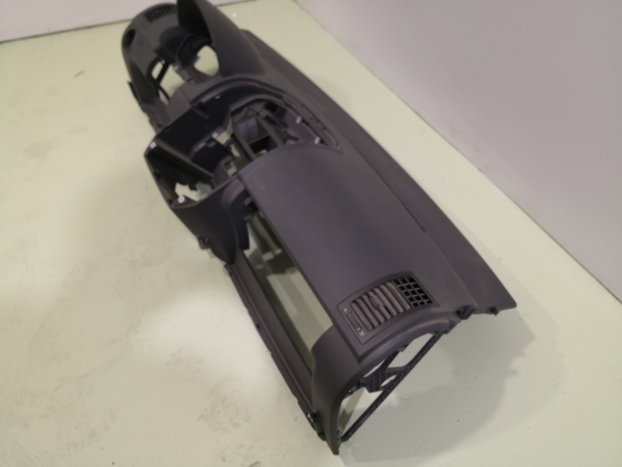 Tablier VOLKSWAGEN POLO (9N_) | 01 - 14 Imagem-1