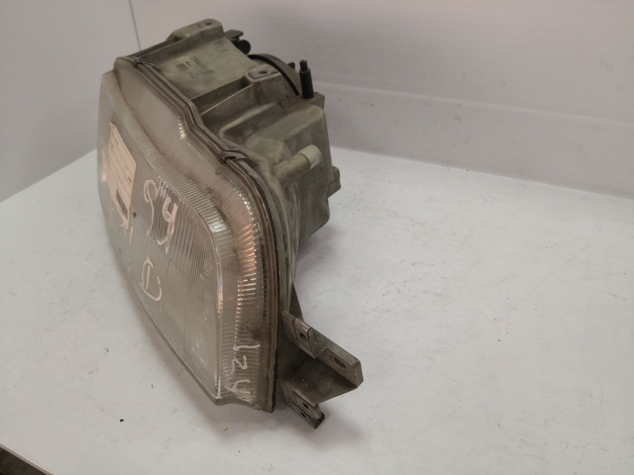 Ótica Dto RENAULT 21 três volumes (L48_) | 86 - 97 Imagem-1