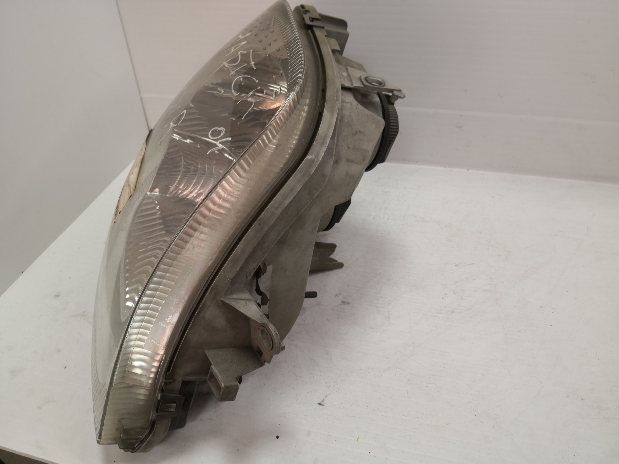 Ótica Dto RENAULT MASTER II Caixa (FD) | 98 -  Imagem-1