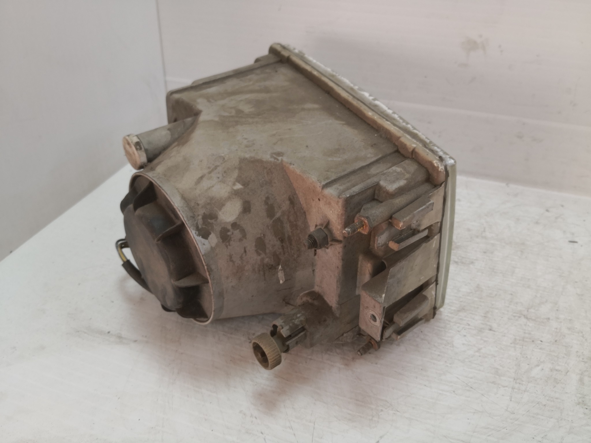 Ótica Dto IVECO DAILY II Caixa/Combi | 89 - 99 Imagem-2