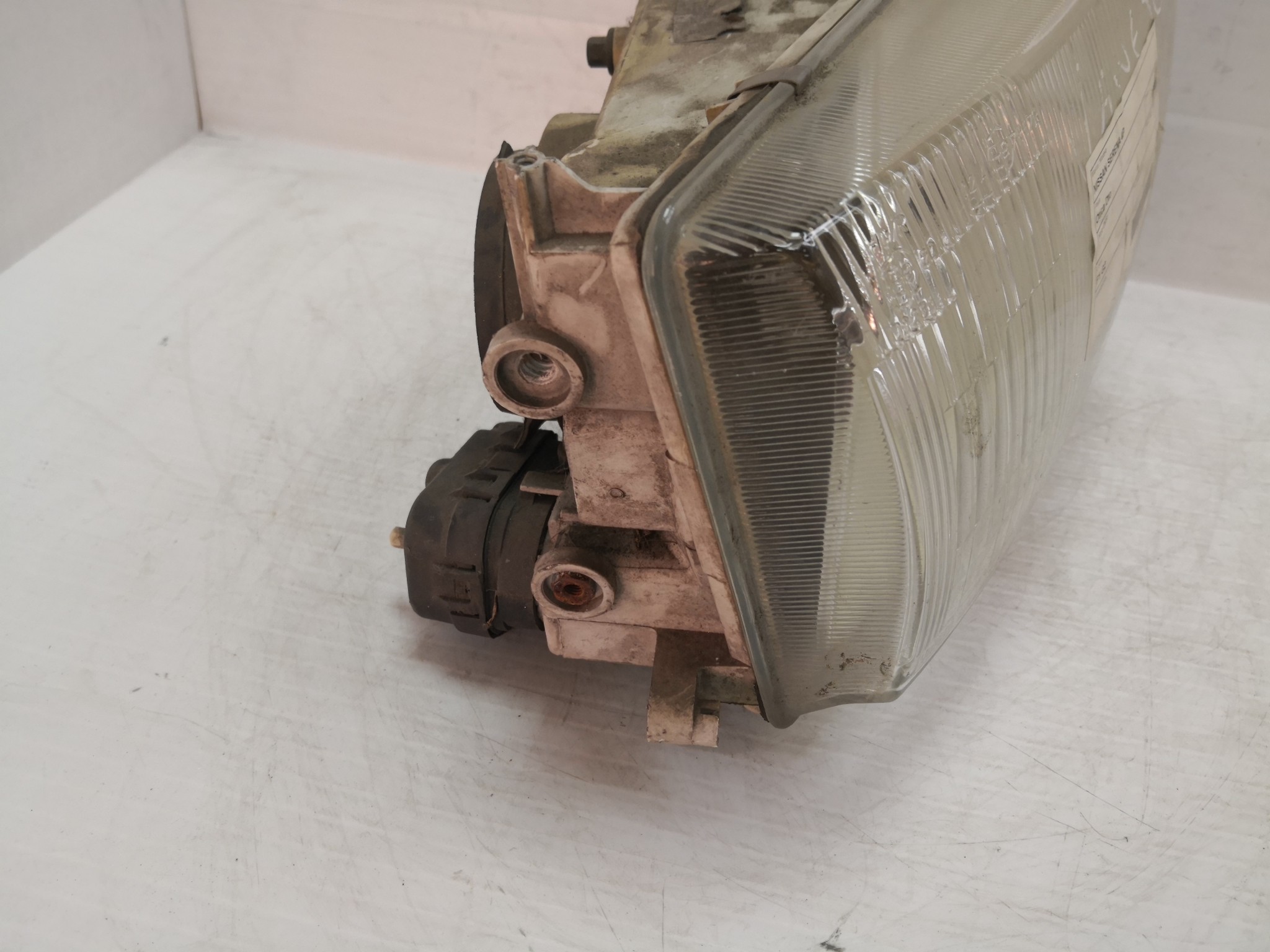 Ótica Dto NISSAN LARGO (C23) | 91 - 01 Imagem-4