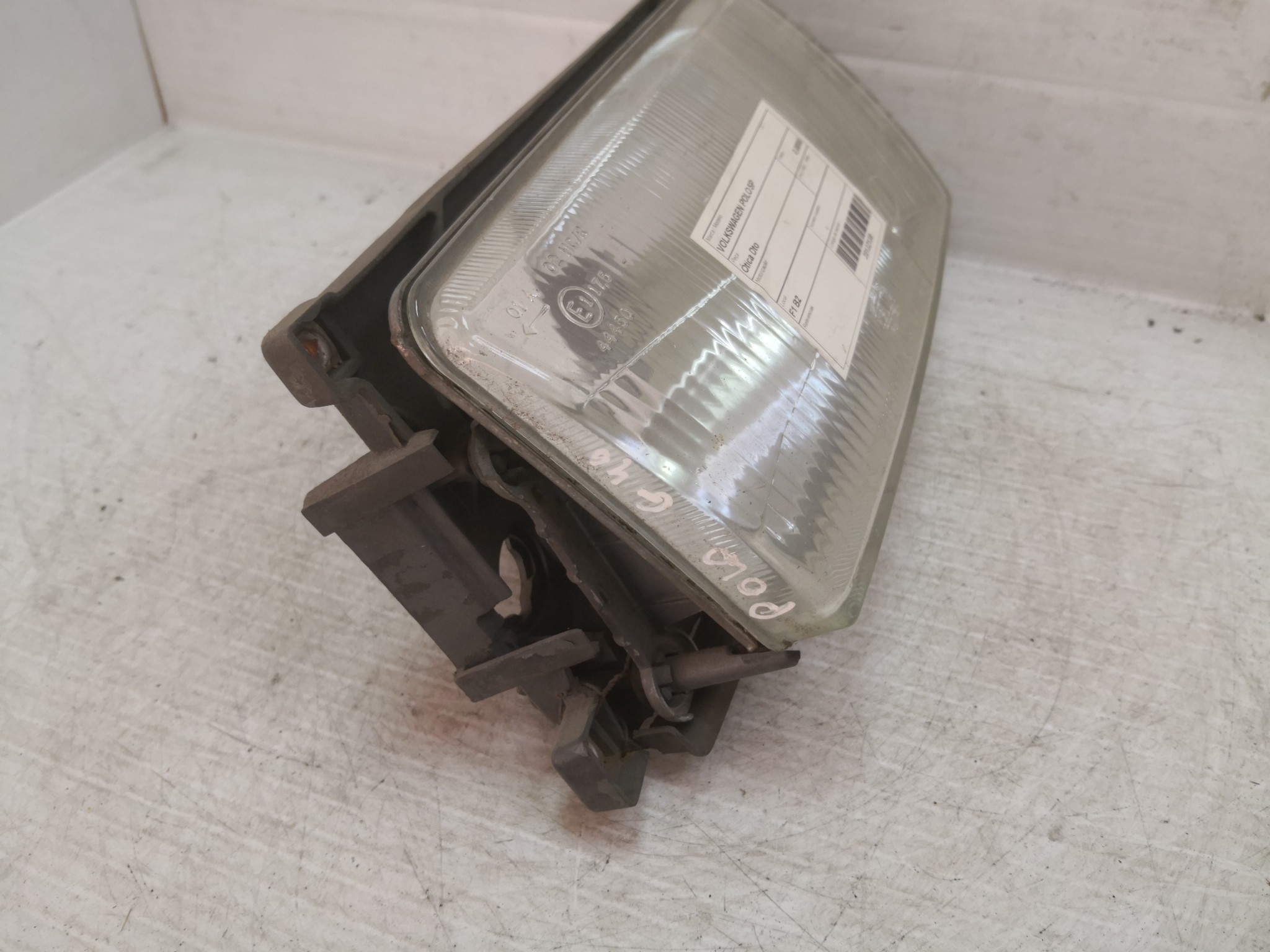 Ótica Dto VOLKSWAGEN POLO (86C, 80) | 81 - 94 Imagem-2