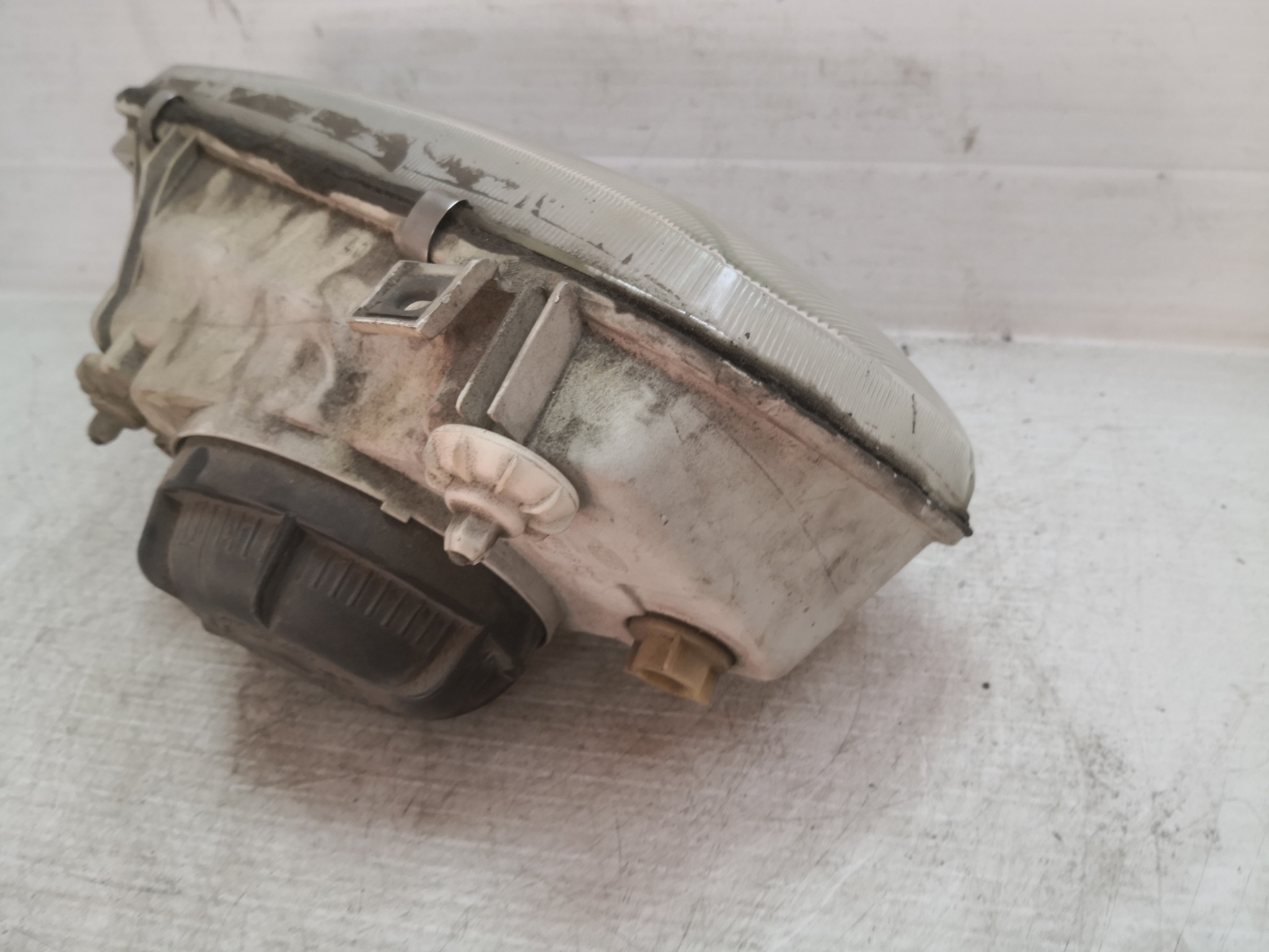 Ótica Dto VOLKSWAGEN VENTO (1H2) | 91 - 98 Imagem-3