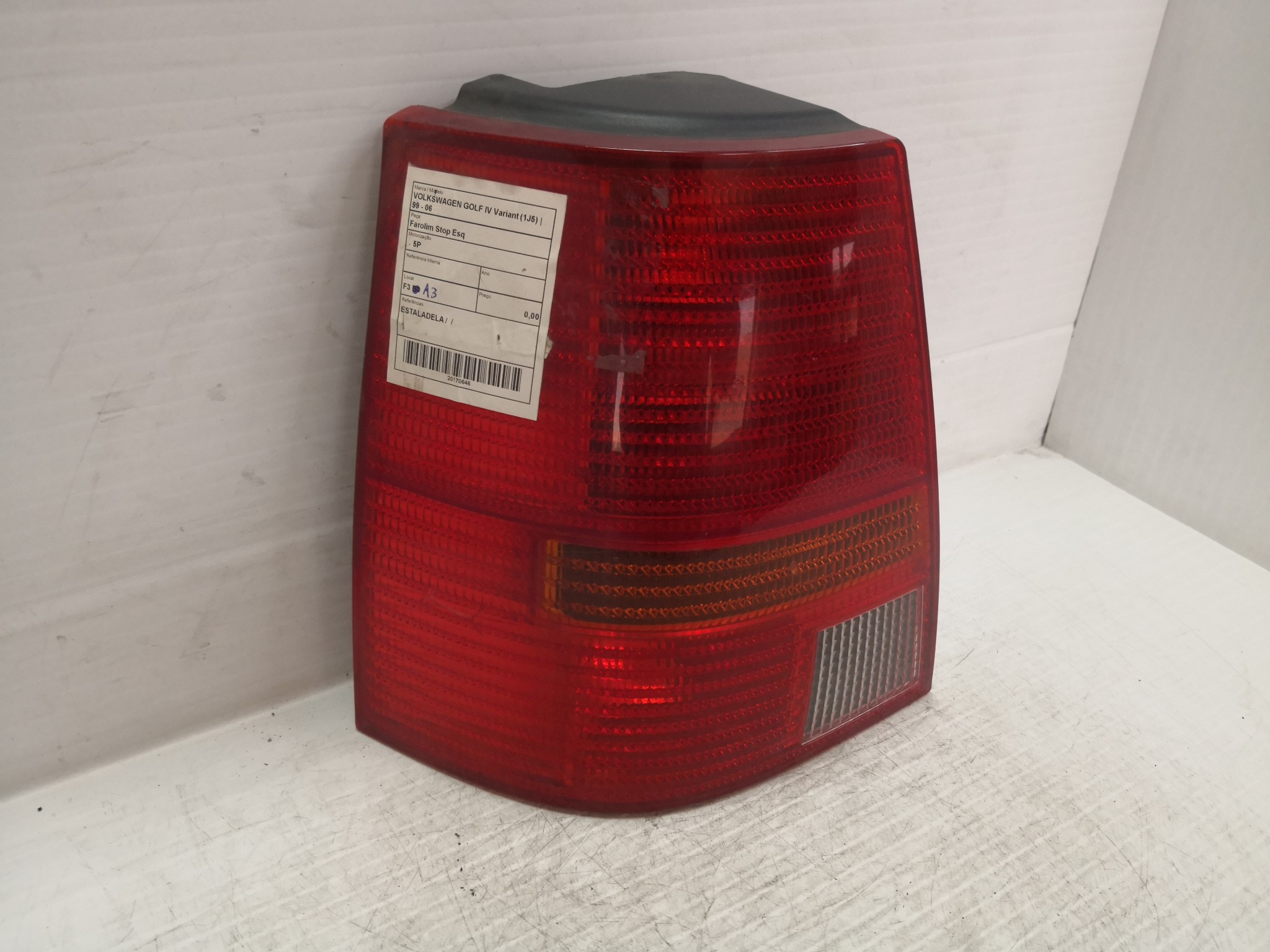 Farolim Stop Esq VOLKSWAGEN GOLF IV Variant (1J5) | 99 - 06 Imagem-1