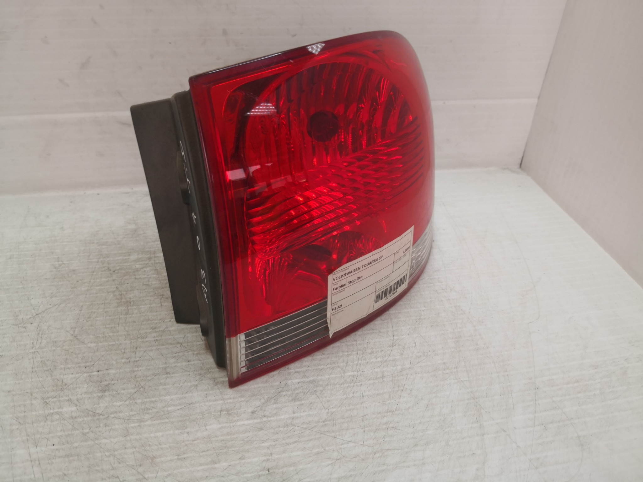 Farolim Stop Dto VOLKSWAGEN TOUAREG (7LA, 7L6, 7L7) | 02 - 13 Imagem-1