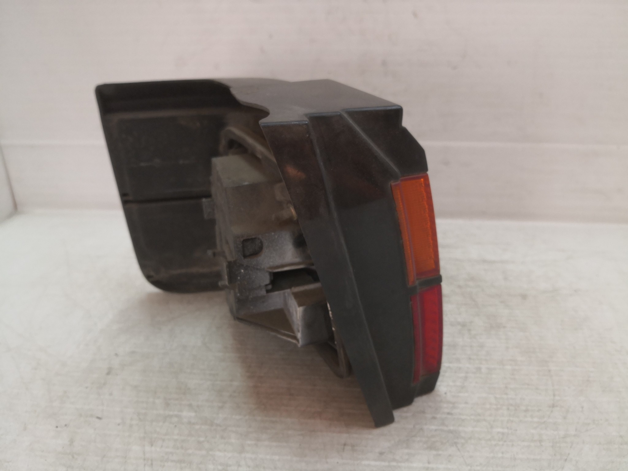 Farolim Stop Dto VOLKSWAGEN PASSAT (3A2, 35I) | 88 - 97 Imagem-3