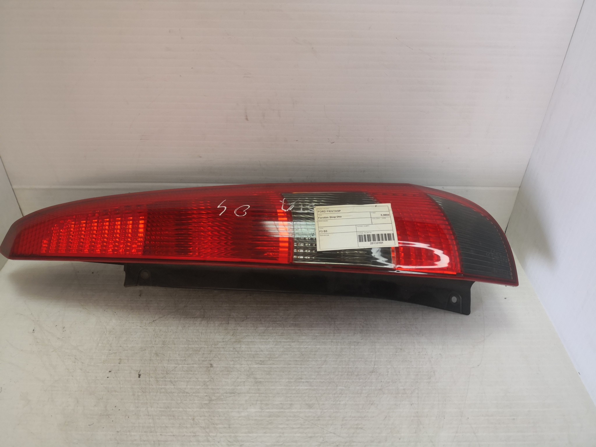 Farolim Stop Dto FORD - ID S_23100