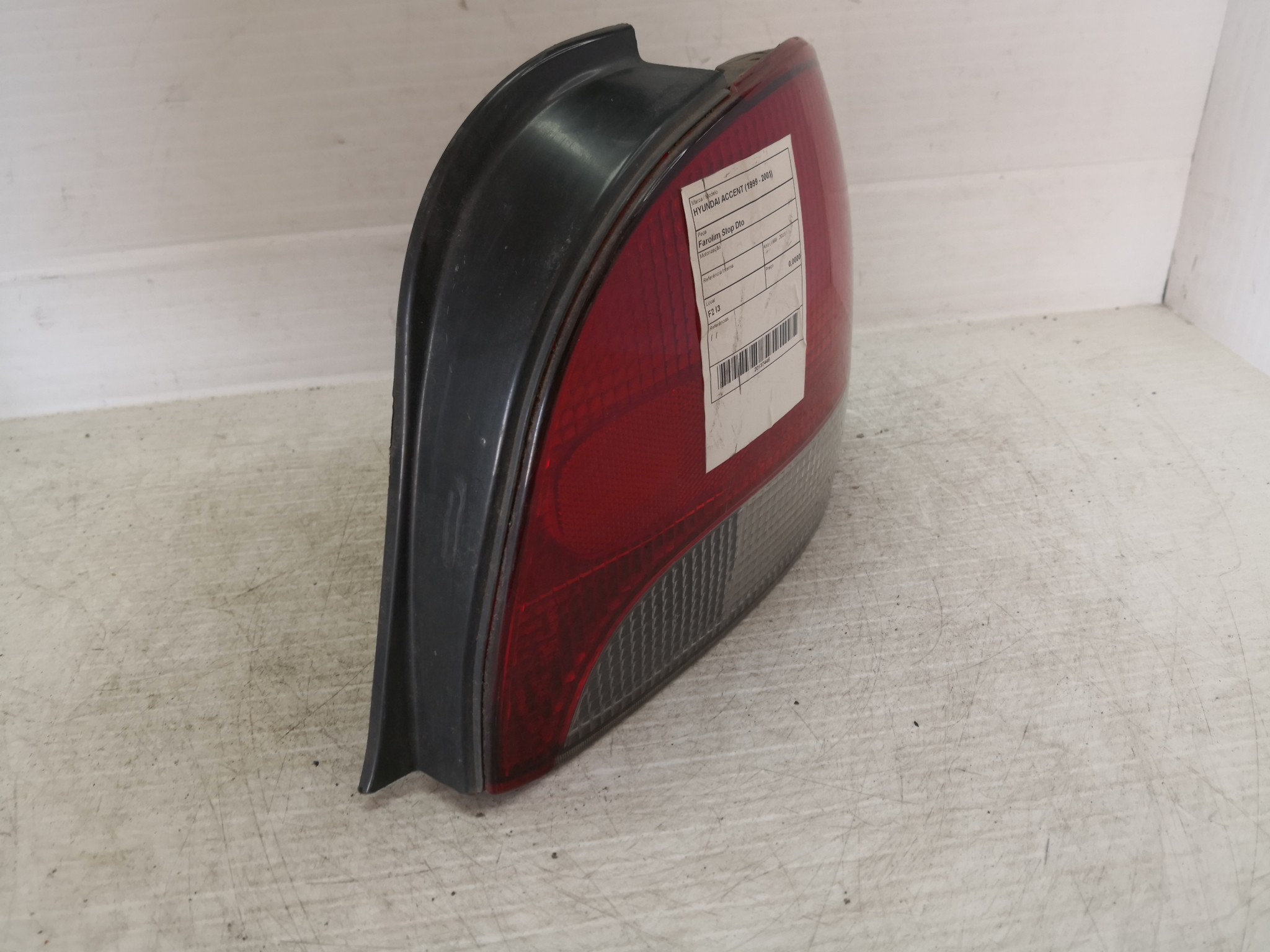 Farolim Stop Dto HYUNDAI ACCENT II três volumes (LC) | 99 - 17 Imagem-1