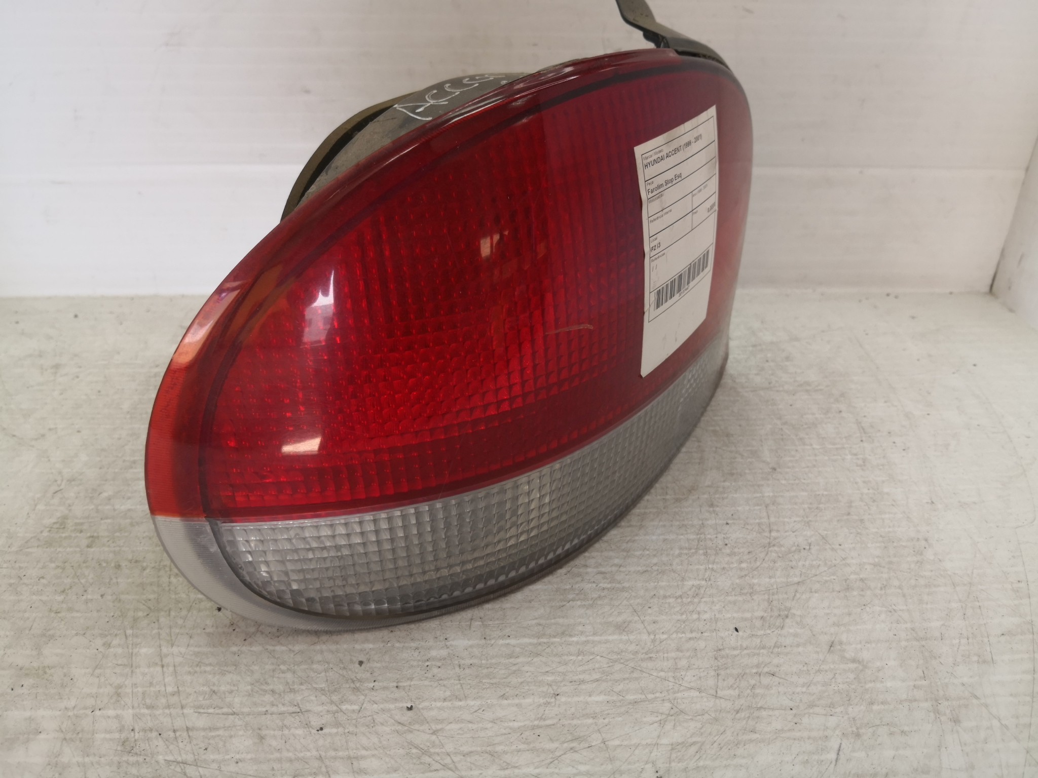 Farolim Stop Esq HYUNDAI ACCENT II três volumes (LC) | 99 - 17 Imagem-2