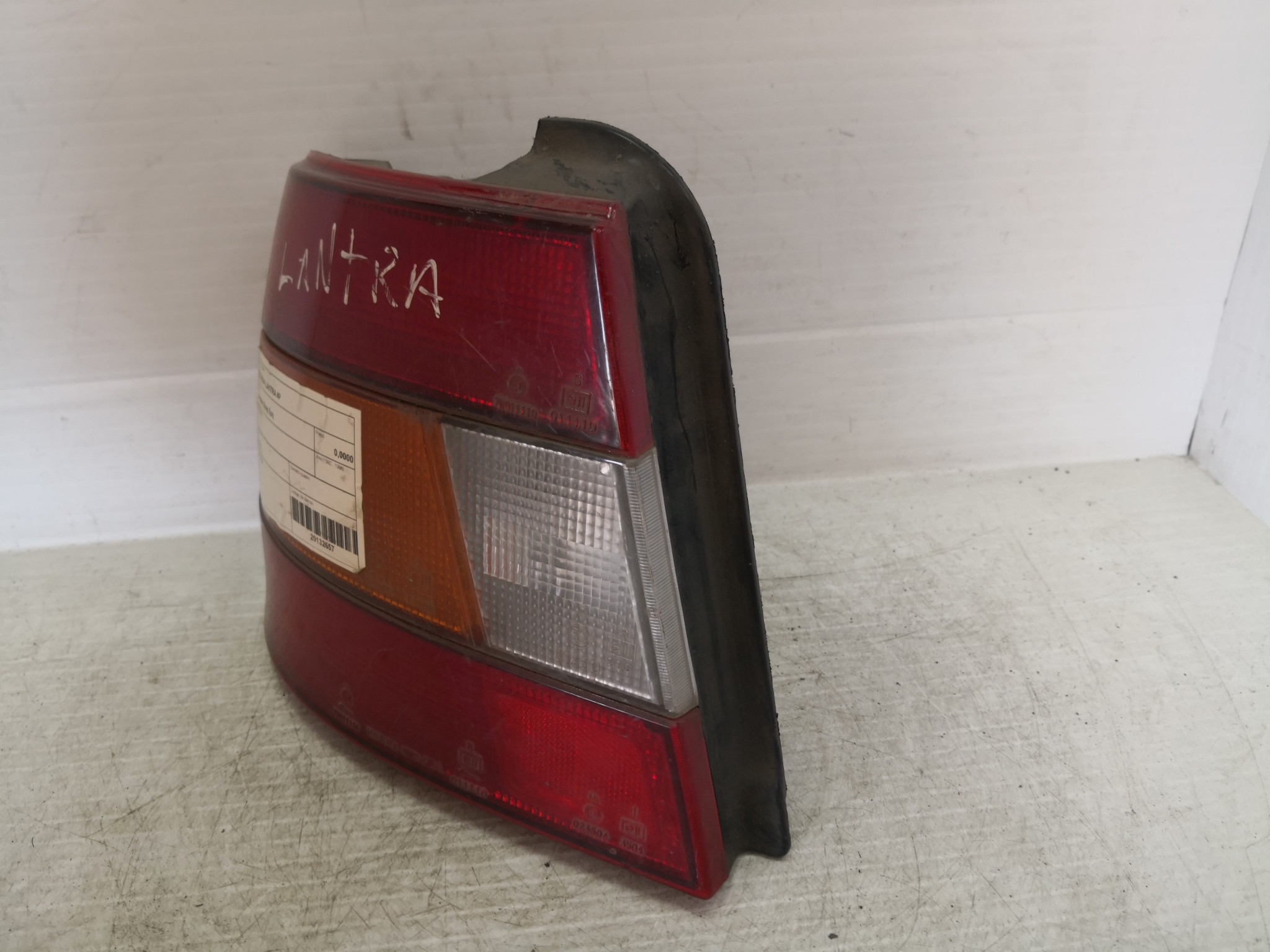 Farolim Stop Esq HYUNDAI ELANTRA I (J-1) | 90 - 95 Imagem-2