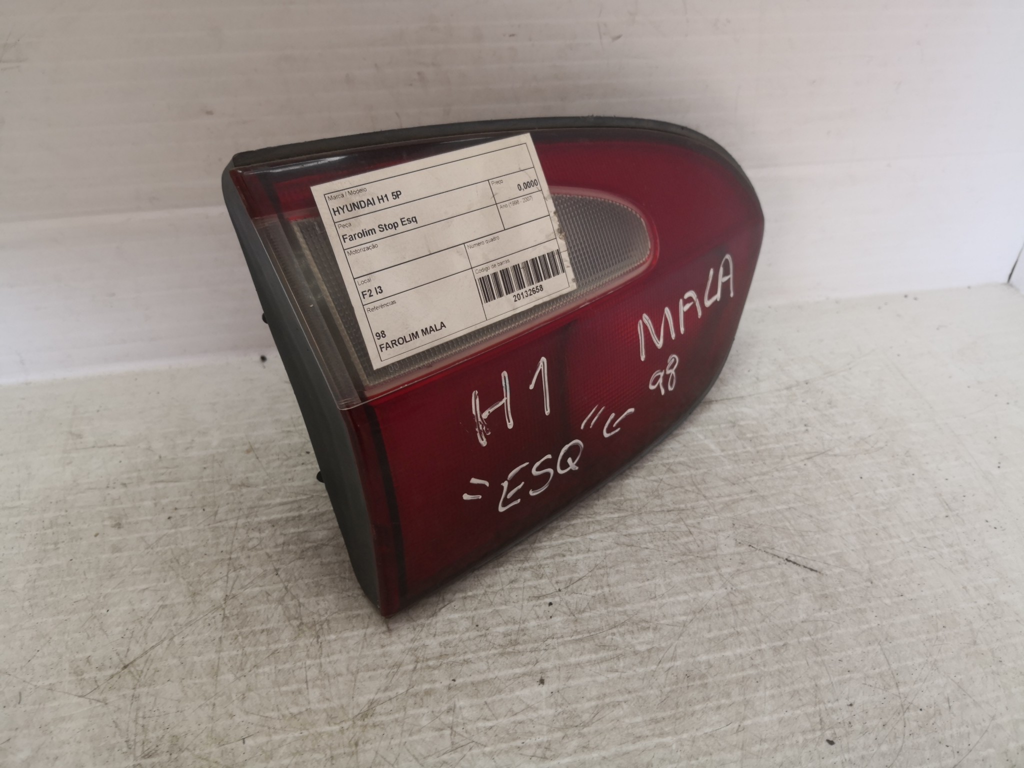 Farolim Stop Esq HYUNDAI H-1 / STAREX Veículo multiuso (A1) | 97 -  Imagem-1