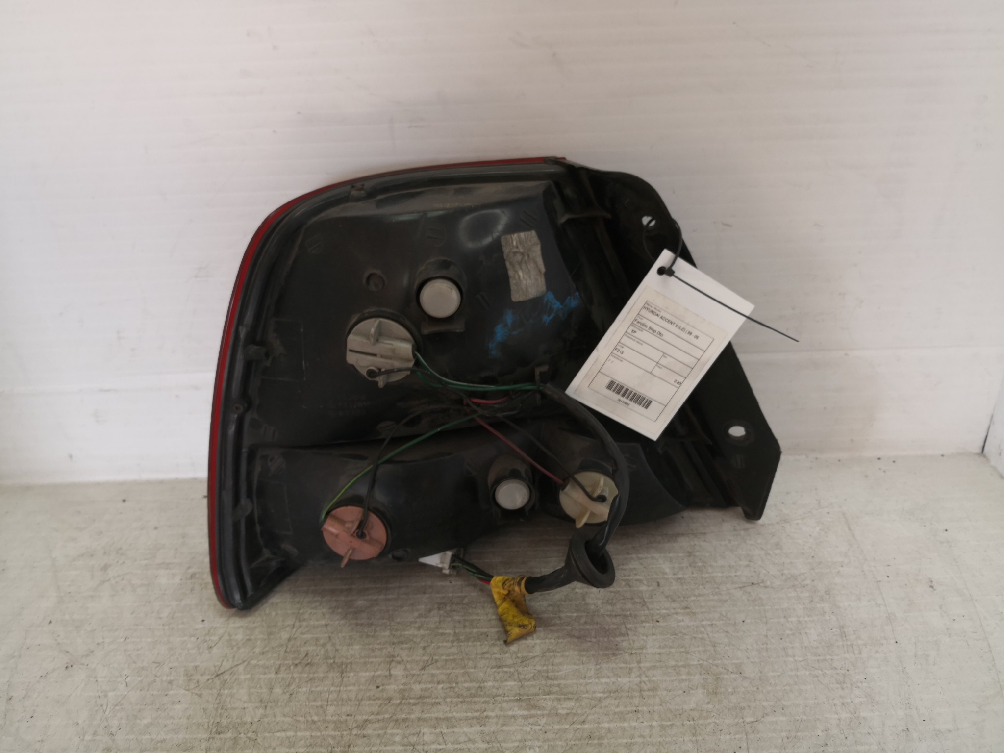Farolim Stop Dto HYUNDAI ACCENT II (LC) | 99 - 06 Imagem-3