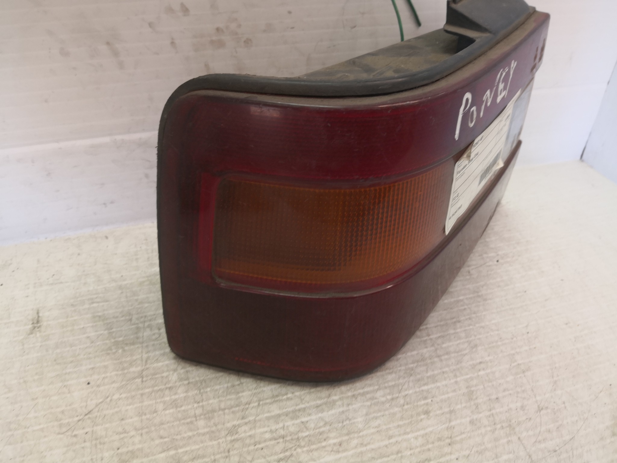 Farolim Stop Esq HYUNDAI EXCEL três volumes (X-2) | 89 - 95 Imagem-1