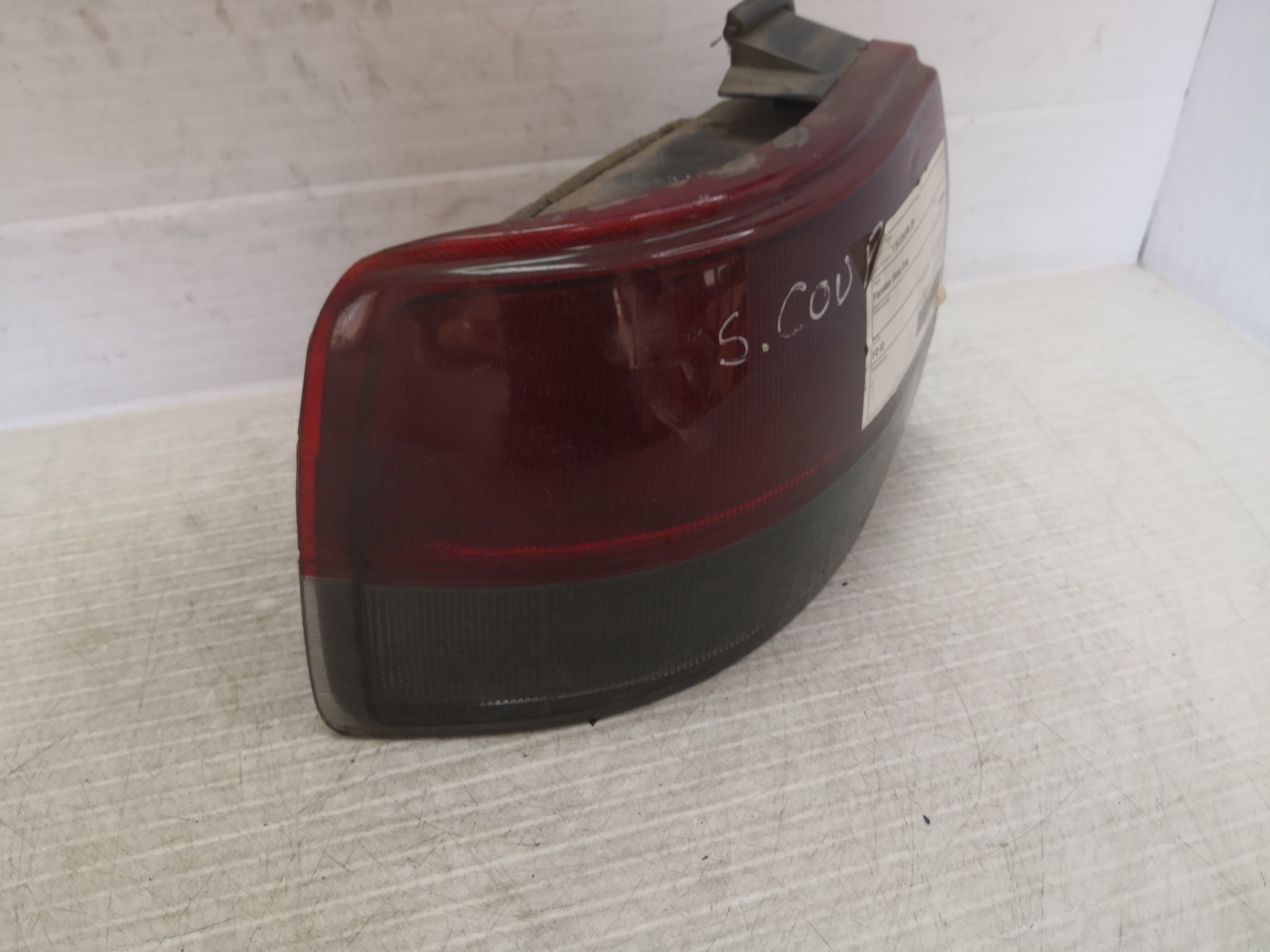 Farolim Stop Esq HYUNDAI S COUPE (SLC) | 90 - 96 Imagem-1