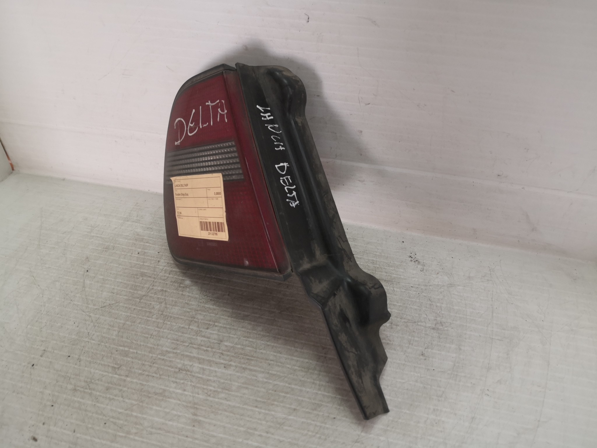 Farolim Stop Esq LANCIA DELTA II (836_) | 93 - 99 Imagem-1