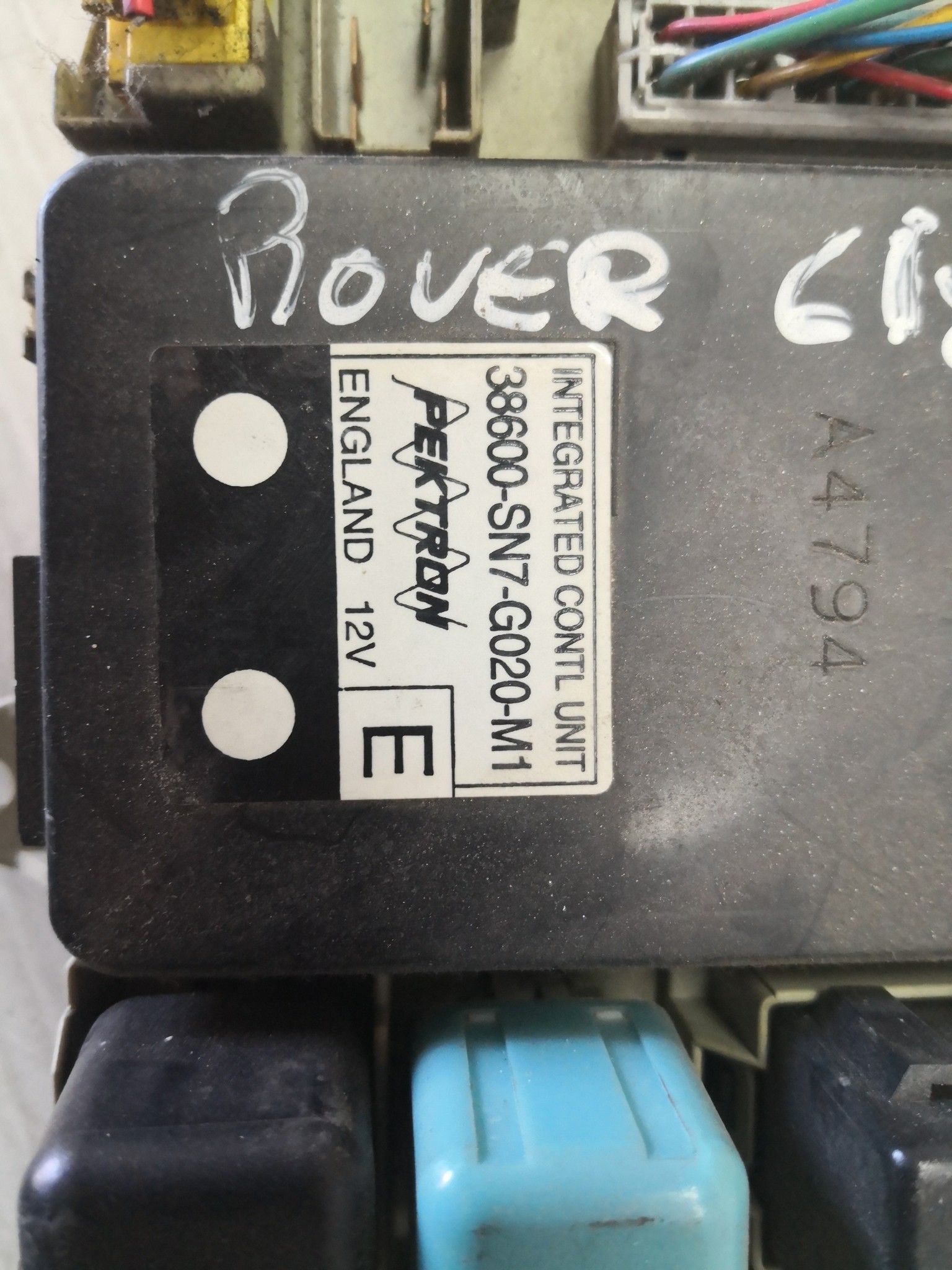 Caixa dos Fusíveis ROVER 600 (RH) | 93 - 00 Imagem-3