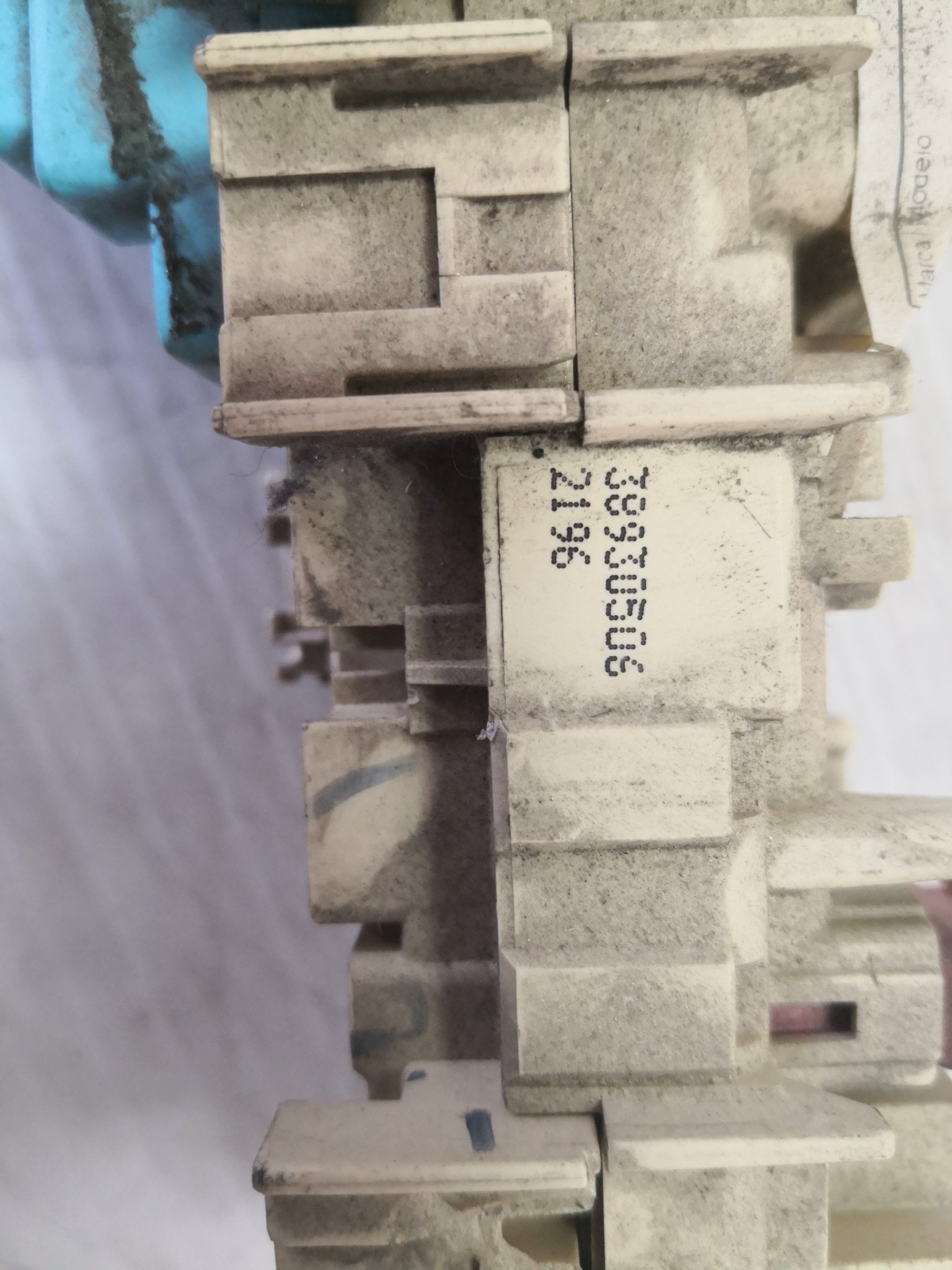 Caixa dos Fusíveis MITSUBISHI SPACE STAR Veículo multiuso (DG_A) | 98 - 04 Imagem-2