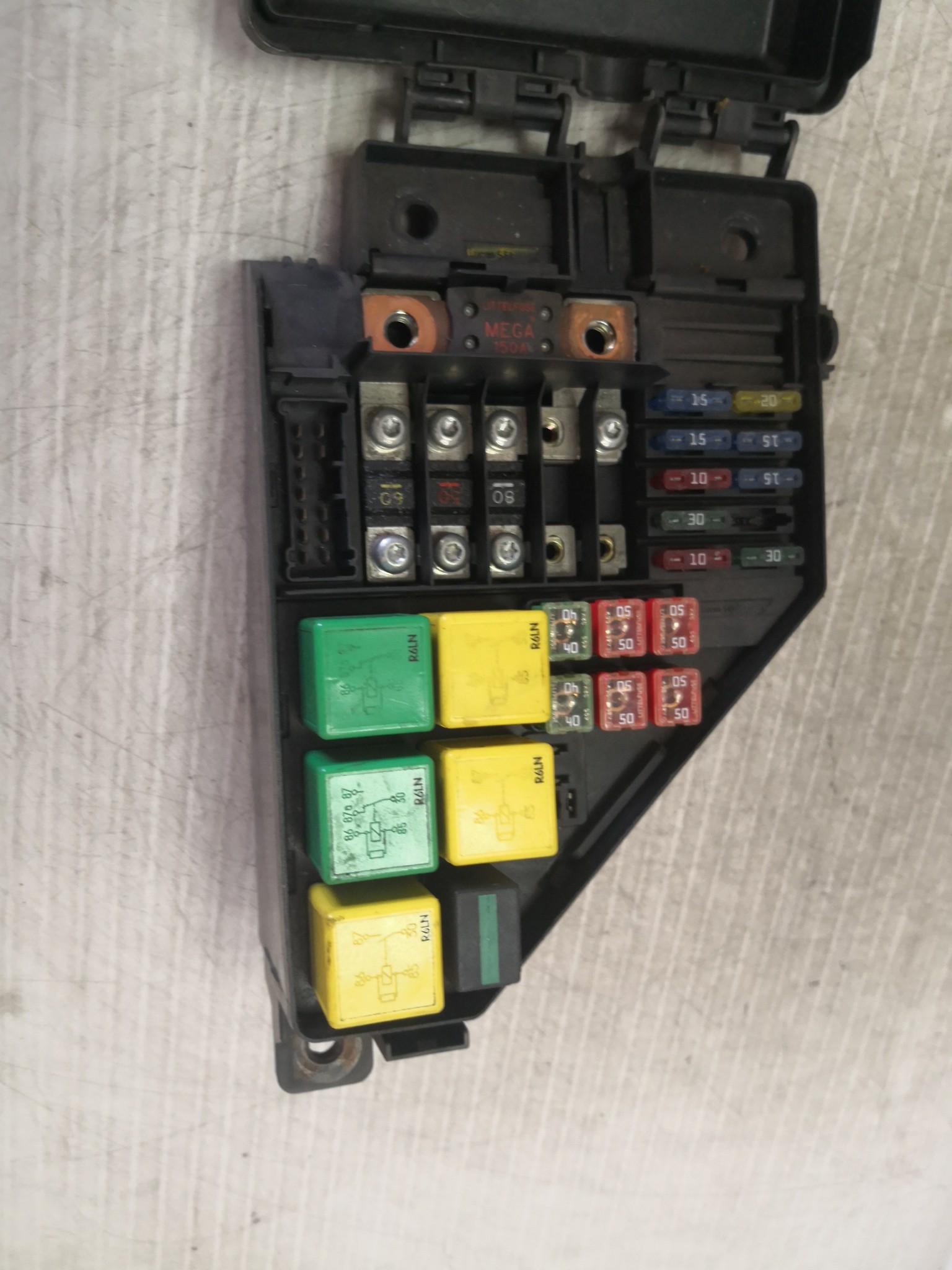 Caixa dos Fusíveis ROVER 75 (RJ) | 99 - 05 Imagem-1