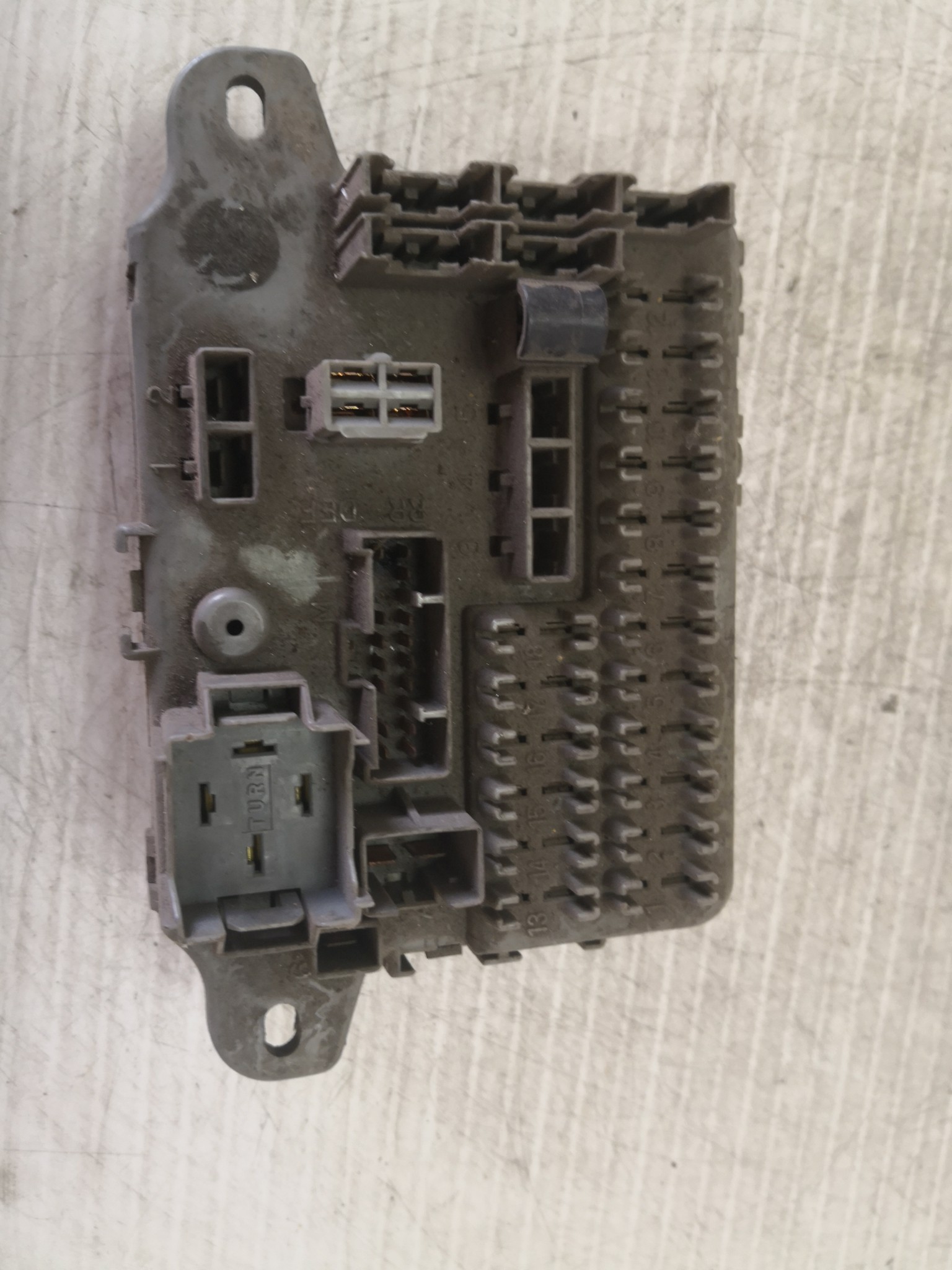 Caixa dos Fusíveis ROVER 400 (XW) | 90 - 95 Imagem-1