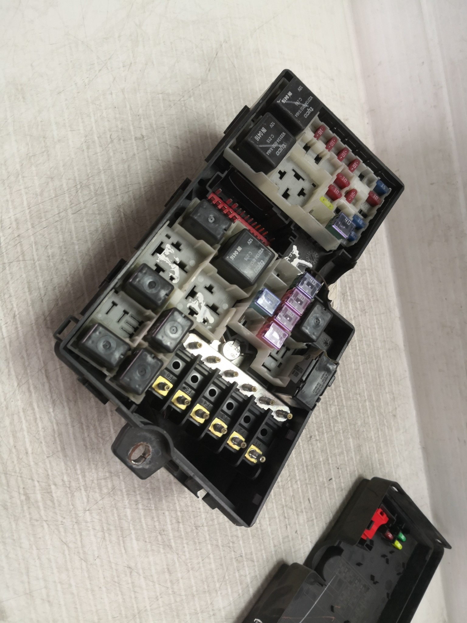 Caixa dos Fusíveis MAZDA - ID S_37171