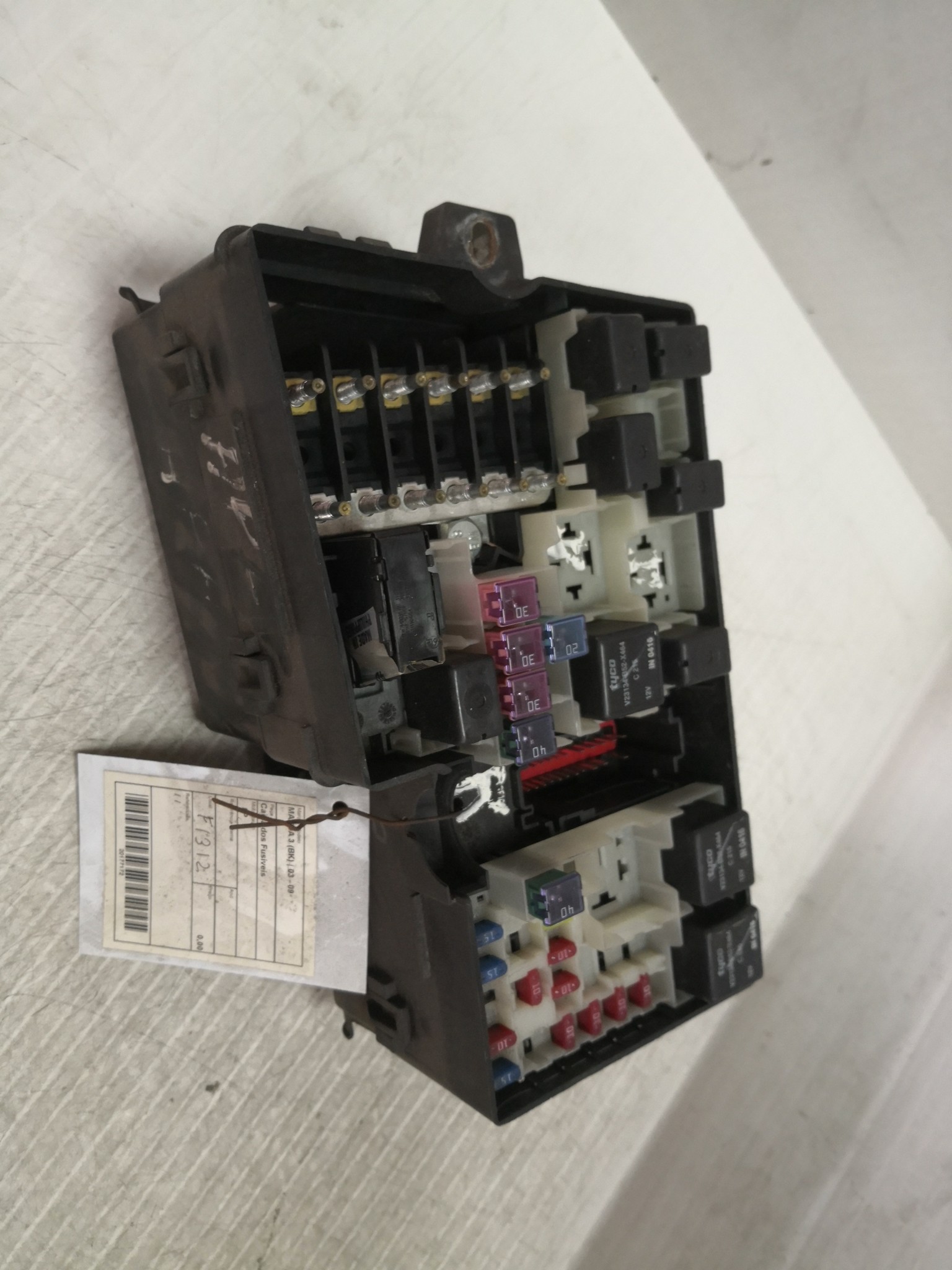 Caixa dos Fusíveis MAZDA 3 (BK) | 03 - 09 Imagem-1