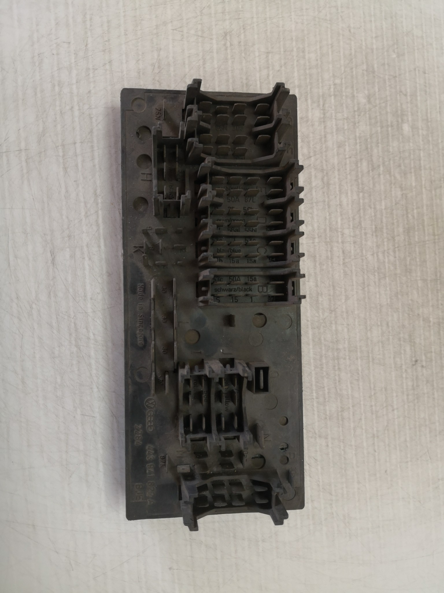 Caixa dos Fusíveis AUDI 80 (8C2, B4) | 91 - 95 Imagem-1