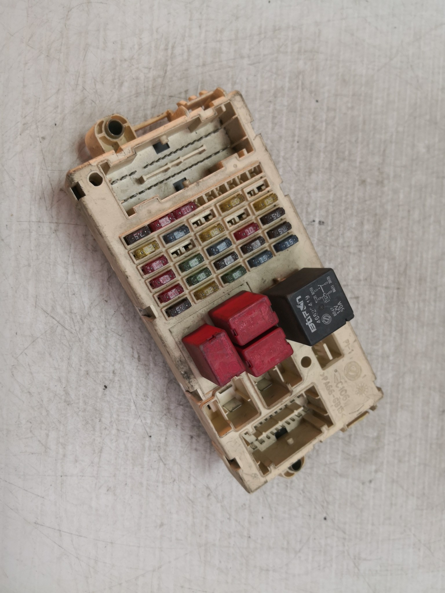 Caixa dos Fusíveis FIAT STILO (192_) | 01 - 10 Imagem-1