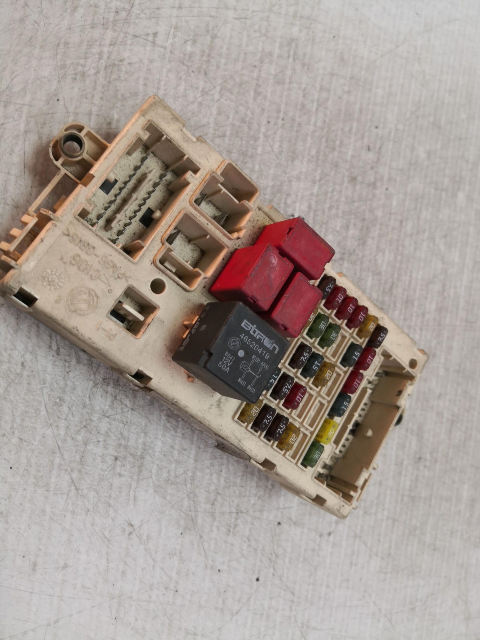 Caixa dos Fusíveis FIAT STILO (192_) | 01 - 10 Imagem-3