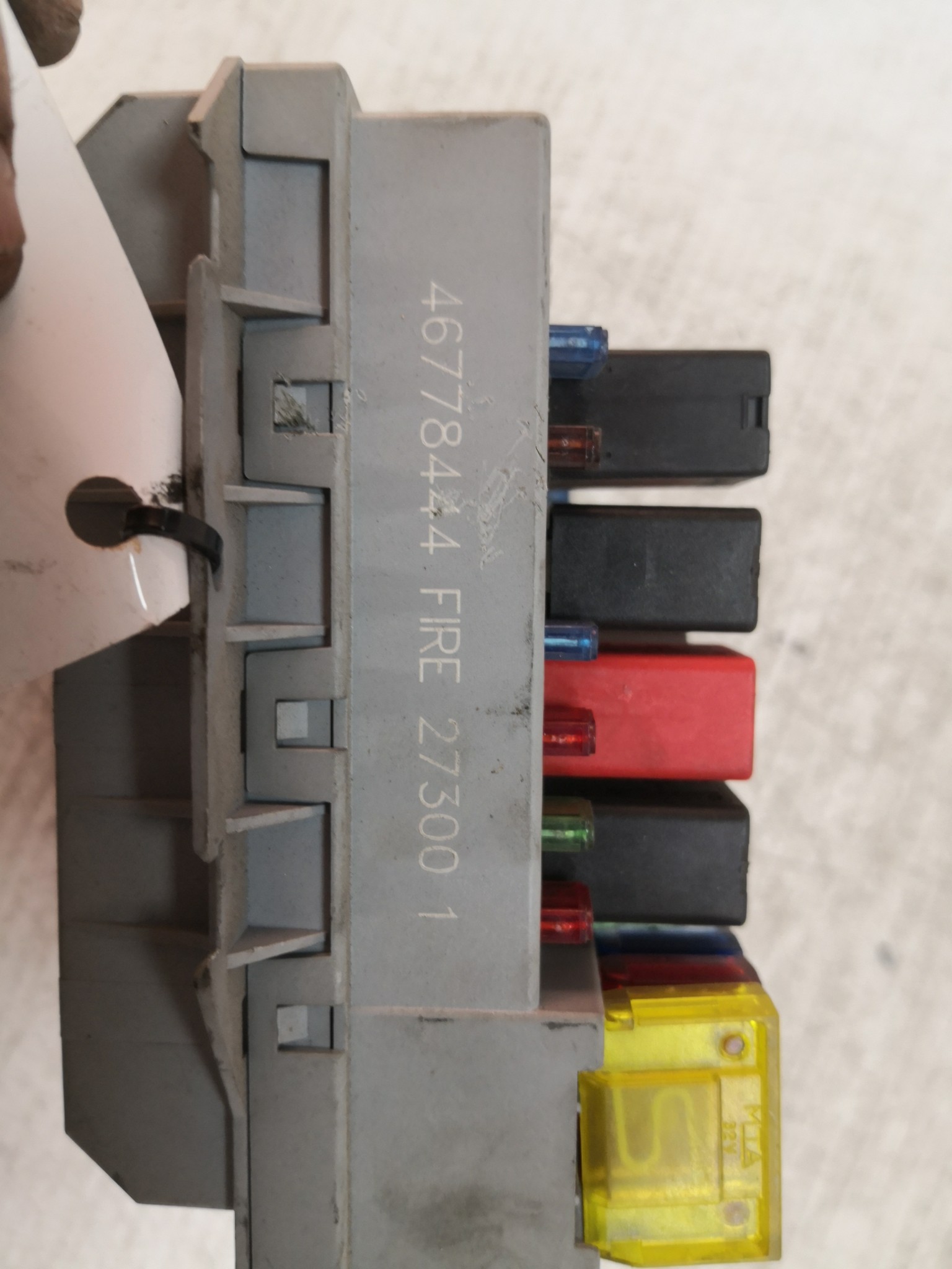 Caixa dos Fusíveis FIAT PUNTO (188_) | 99 - 12 Imagem-1