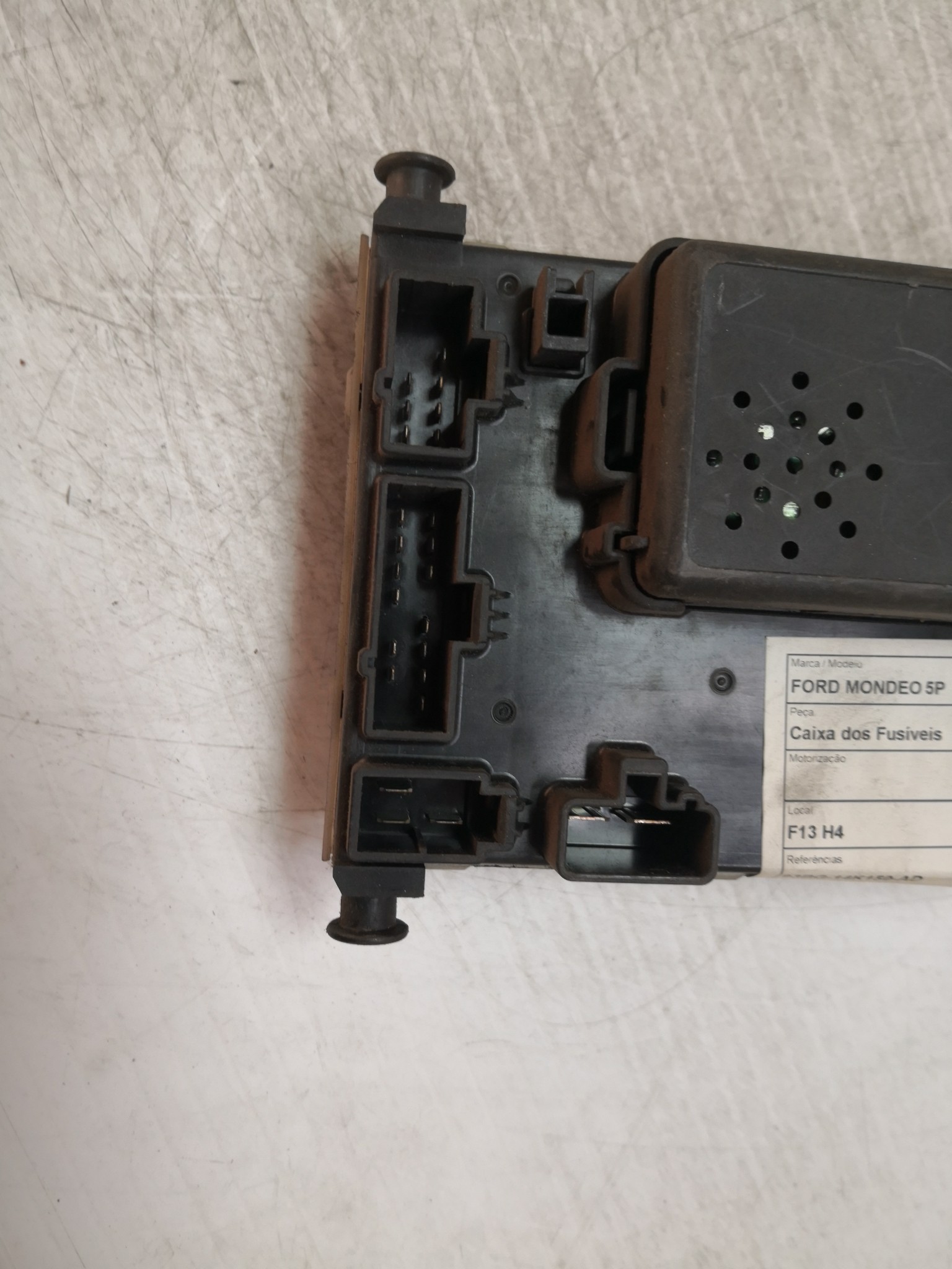Caixa dos Fusíveis FORD MONDEO II (BAP) | 96 - 00 Imagem-2