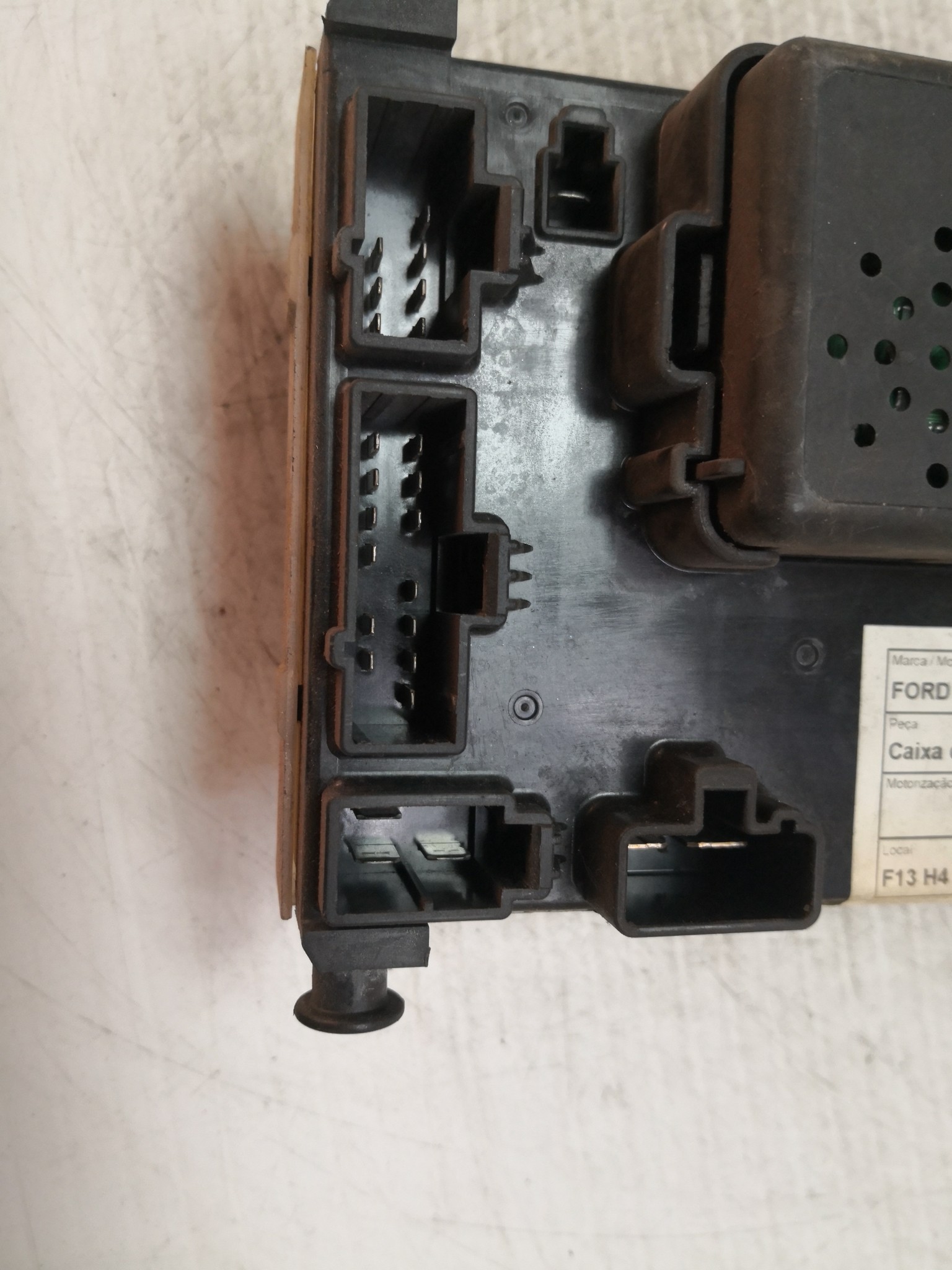 Caixa dos Fusíveis FORD MONDEO II (BAP) | 96 - 00 Imagem-3