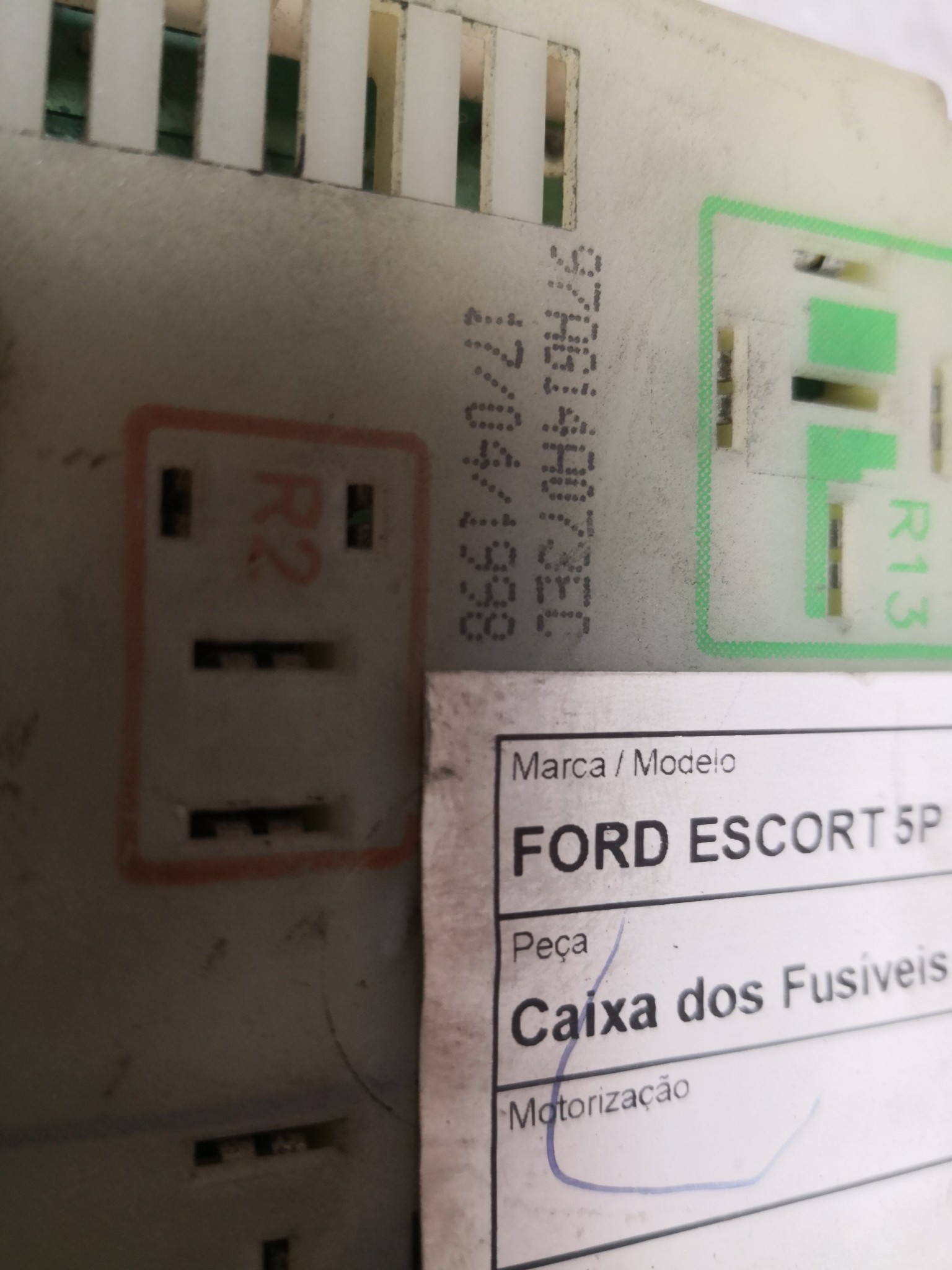 Caixa dos Fusíveis FORD ESCORT VI (GAL, AAL, ABL) | 95 - 02 Imagem-1