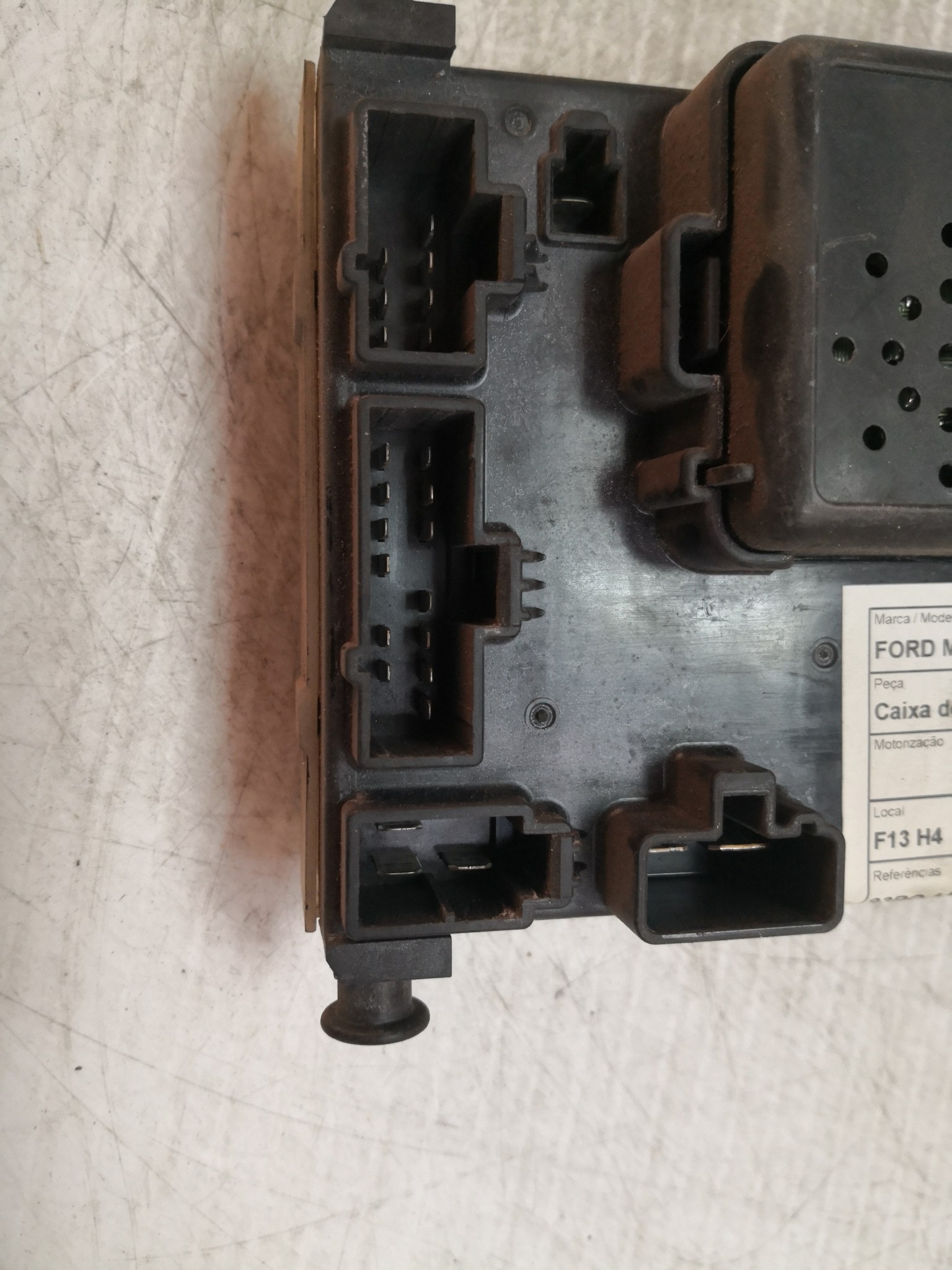 Caixa dos Fusíveis FORD MONDEO II (BAP) | 96 - 00 Imagem-3